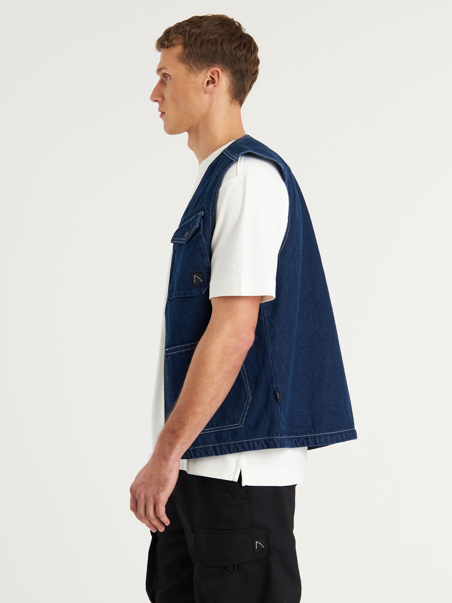 CHASIN' Jeansweste BAY VEST - lässige Raw Denim Jeansweste