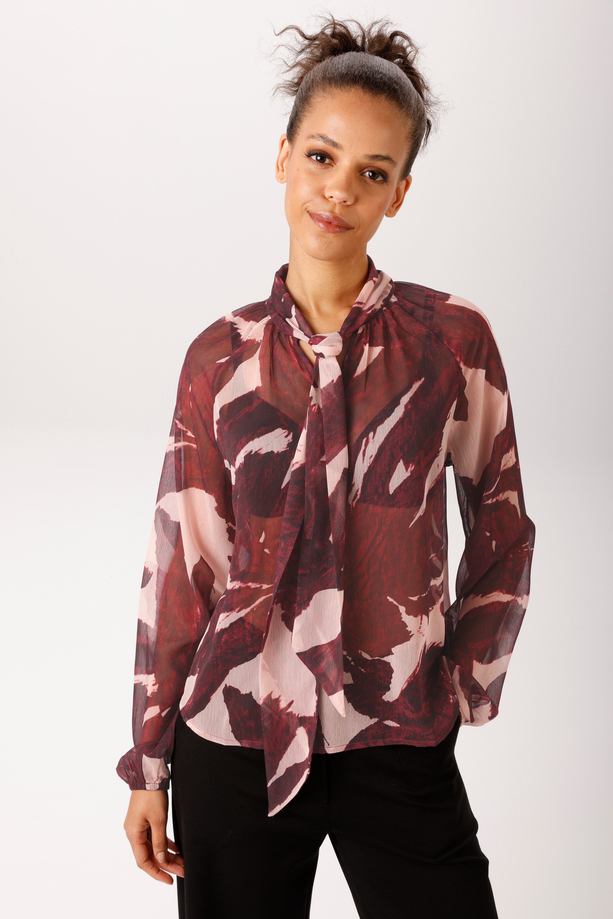 Aniston CASUAL Schlupfbluse mit trendfarbenem, grafischen Muster - NEUE KOLLEKTION. € 39,99, (€ 39,99 pro 1 Stk).