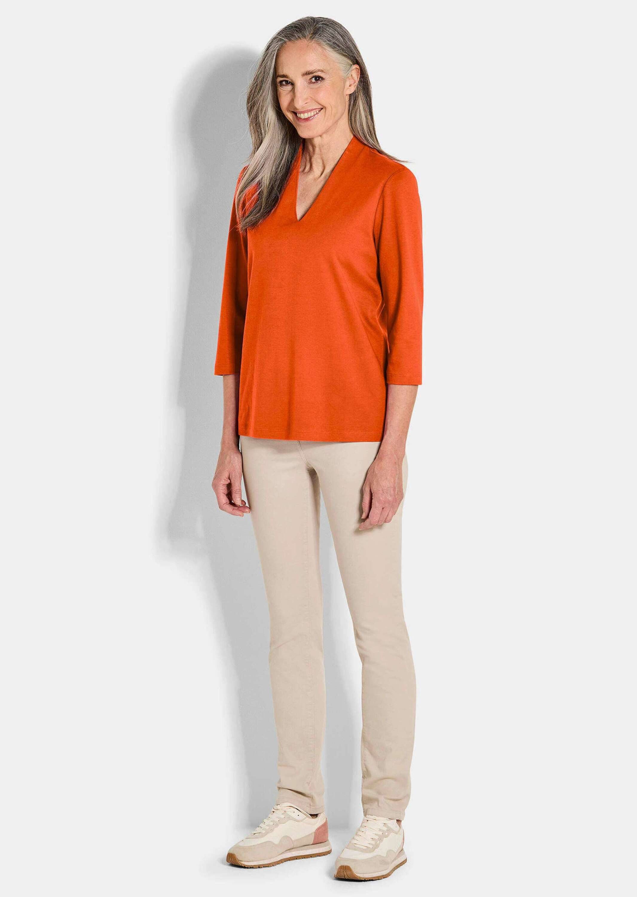 GOLDNER Print-Shirt Elegantes Basic-Shirt mit V-Ausschnitt Zeitloses Halbarmshirt mit schmeichelndem Ausschnitt, reine Baumwolle