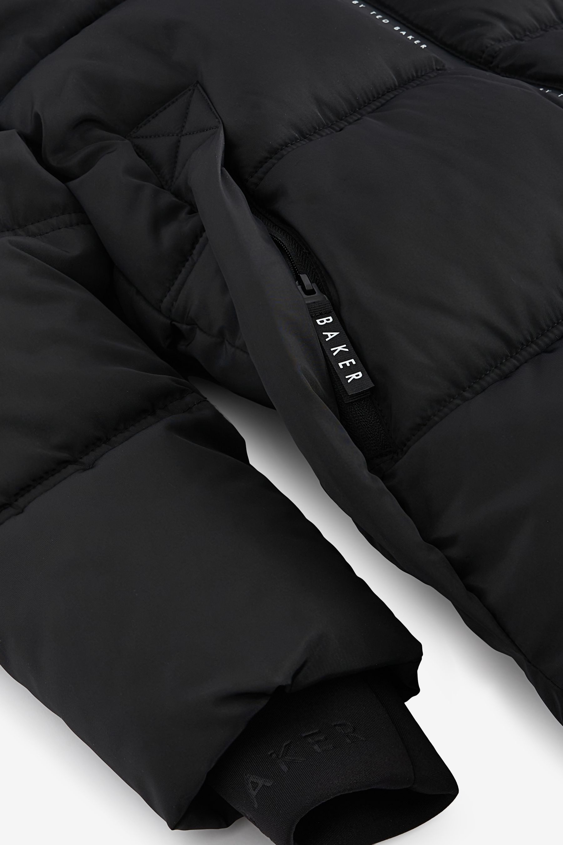 Baker by Ted Baker Steppmantel Baker by Ted Baker Wasserabweisender Steppmantel (1-tlg)