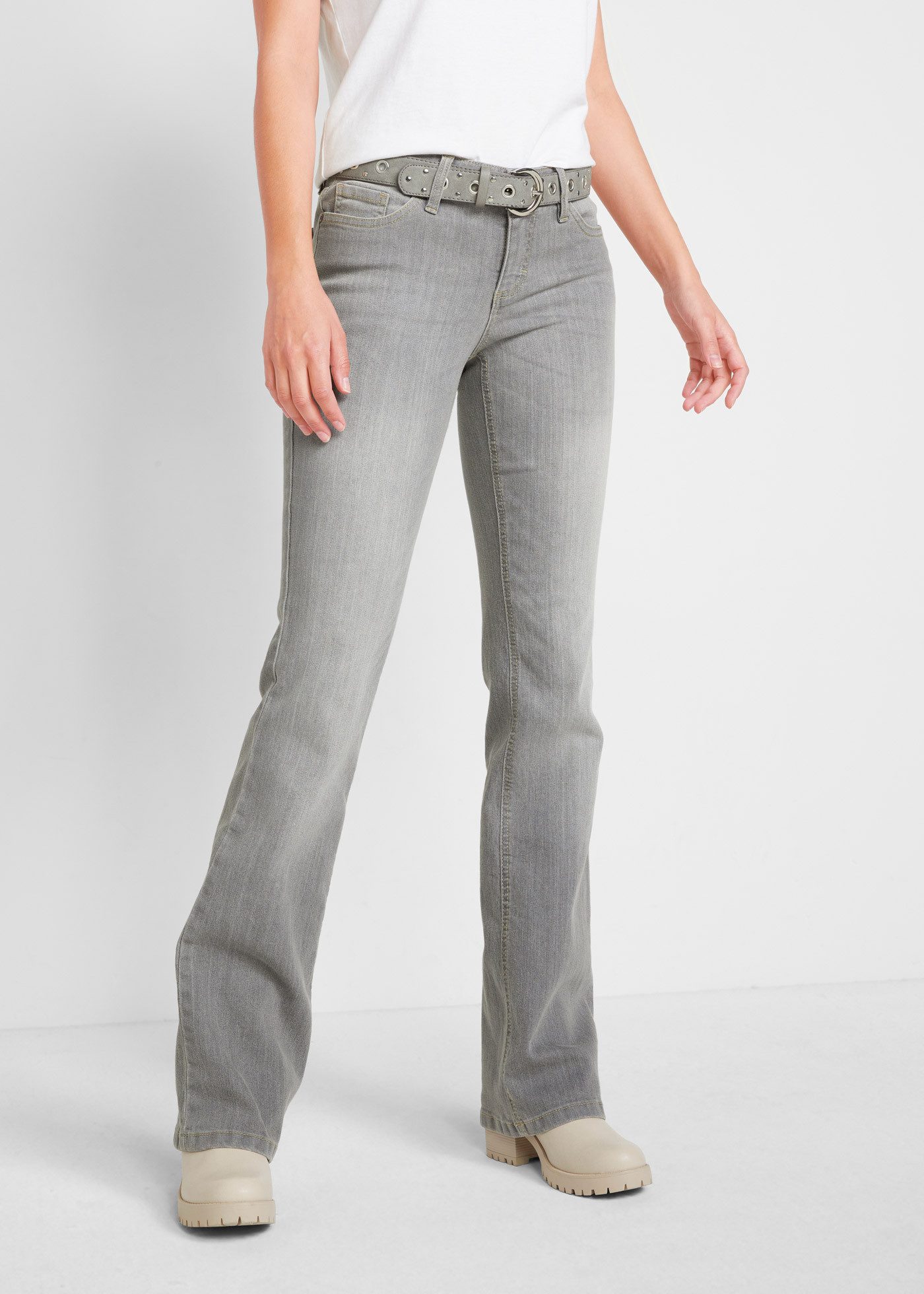 bonprix Bootcut-Jeans Slim Fit Passform, aus Baumwollmischung mit Stretch-Anteil