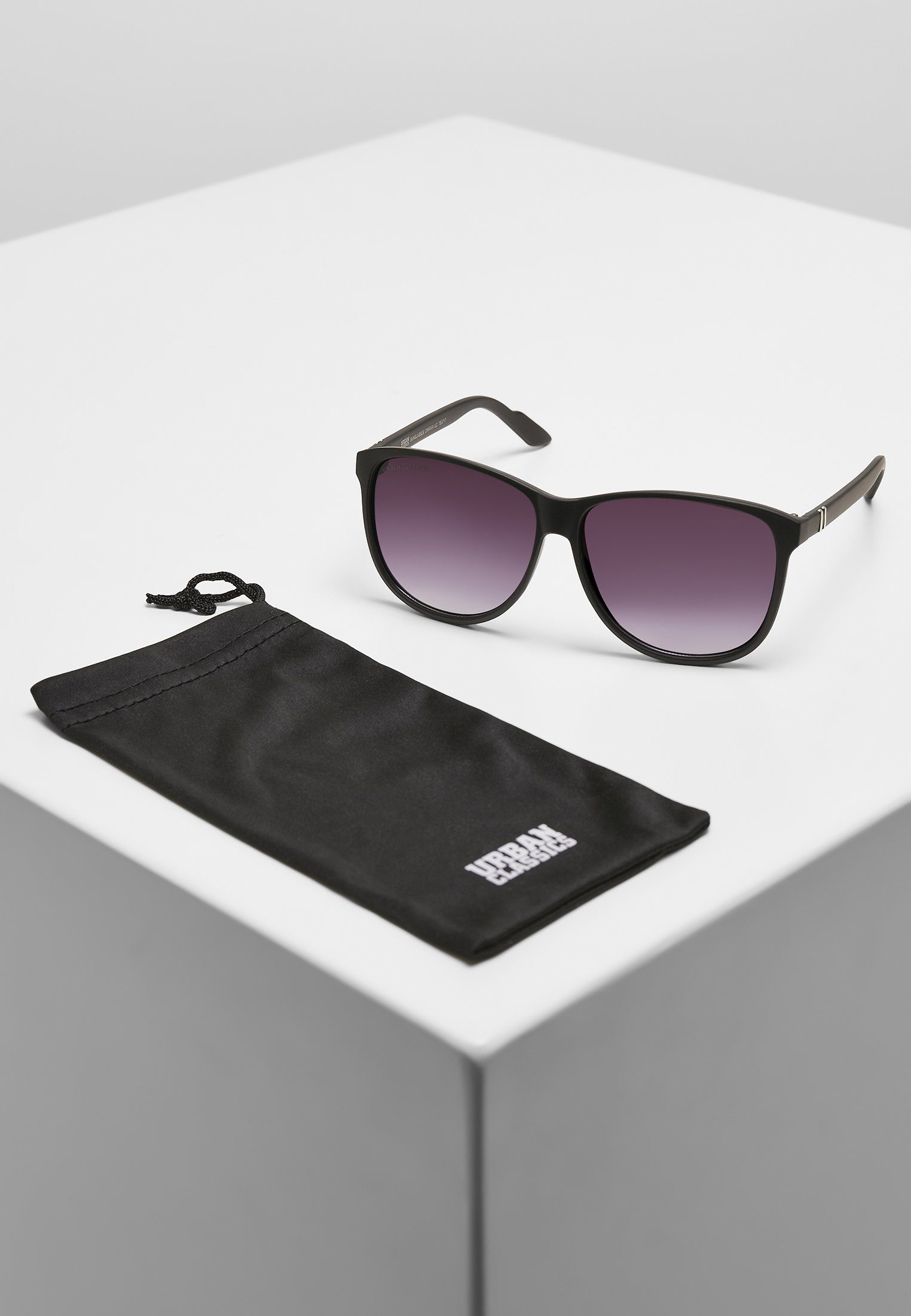 URBAN CLASSICS Sonnenbrille Accessoires black Sunglasses Chirwa UC