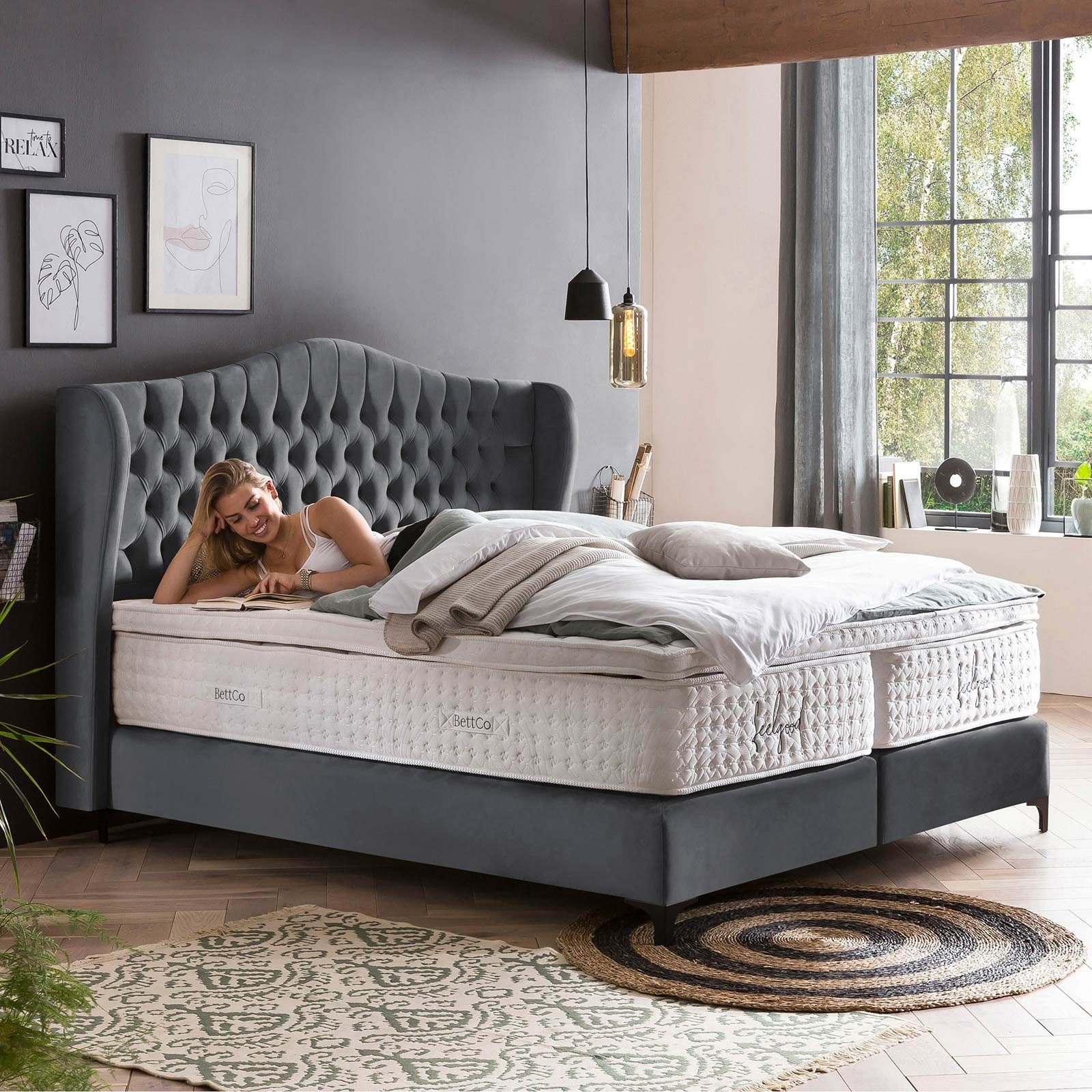 BettCo Boxspringbett Maison (140 x 200 cm, in Dunkelgrau Velours), Chesterfield Design + optionaler Topper, Schwarze Metallfüße | Seniorenbetten