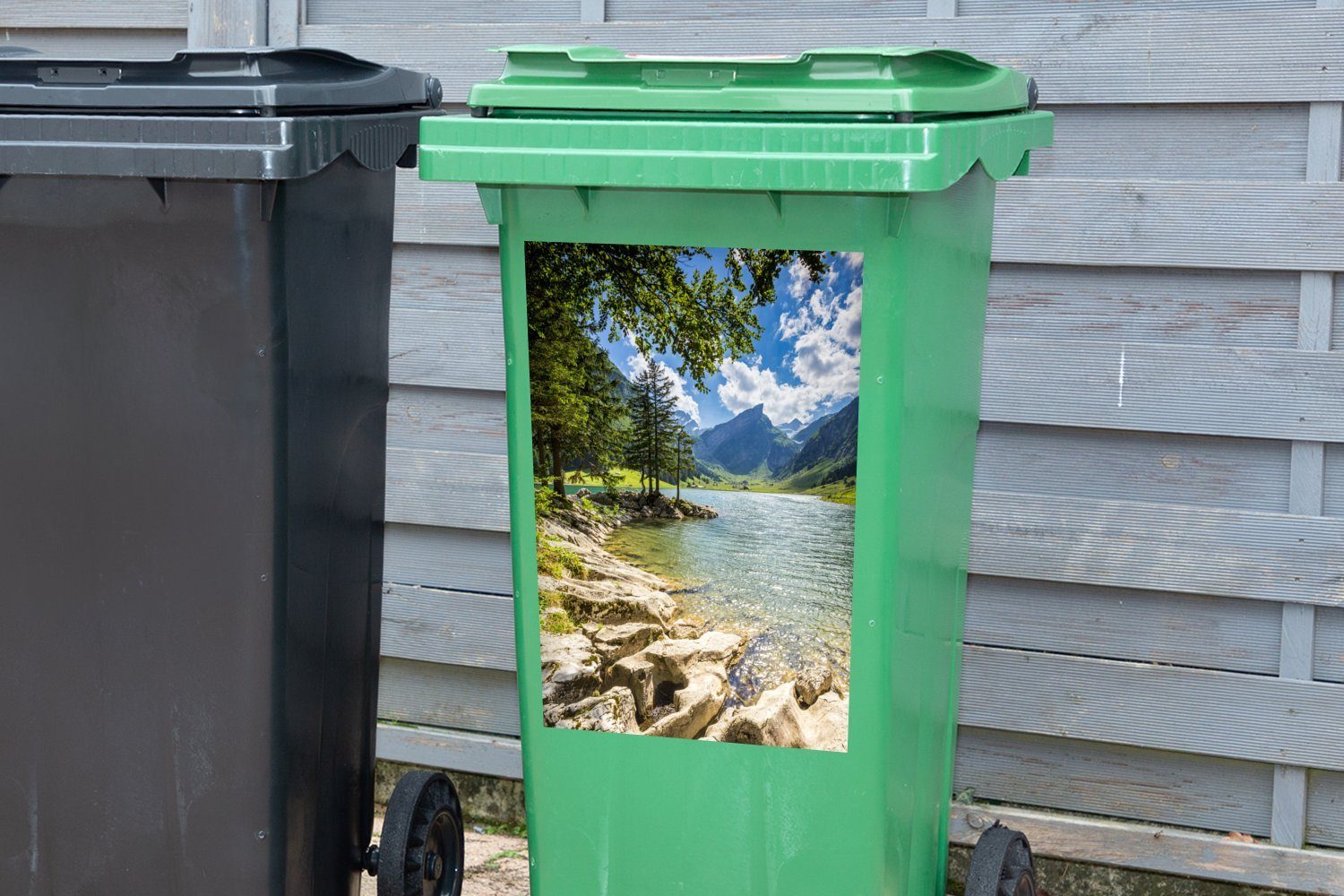 Schweizer MuchoWow Mülltonne, in Container, Mülleimer-aufkleber, Sticker, (1 einer Sommer Landschaft Wandsticker Abfalbehälter St),