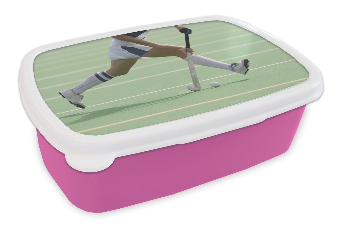 Hockeystar Lunchbox (2-tlg), Kunststoff, Erwachsene, mit rosa MuchoWow Mädchen, Ball, dem Brotbox Kunststoff dribbelt Snackbox, Brotdose Kinder, für