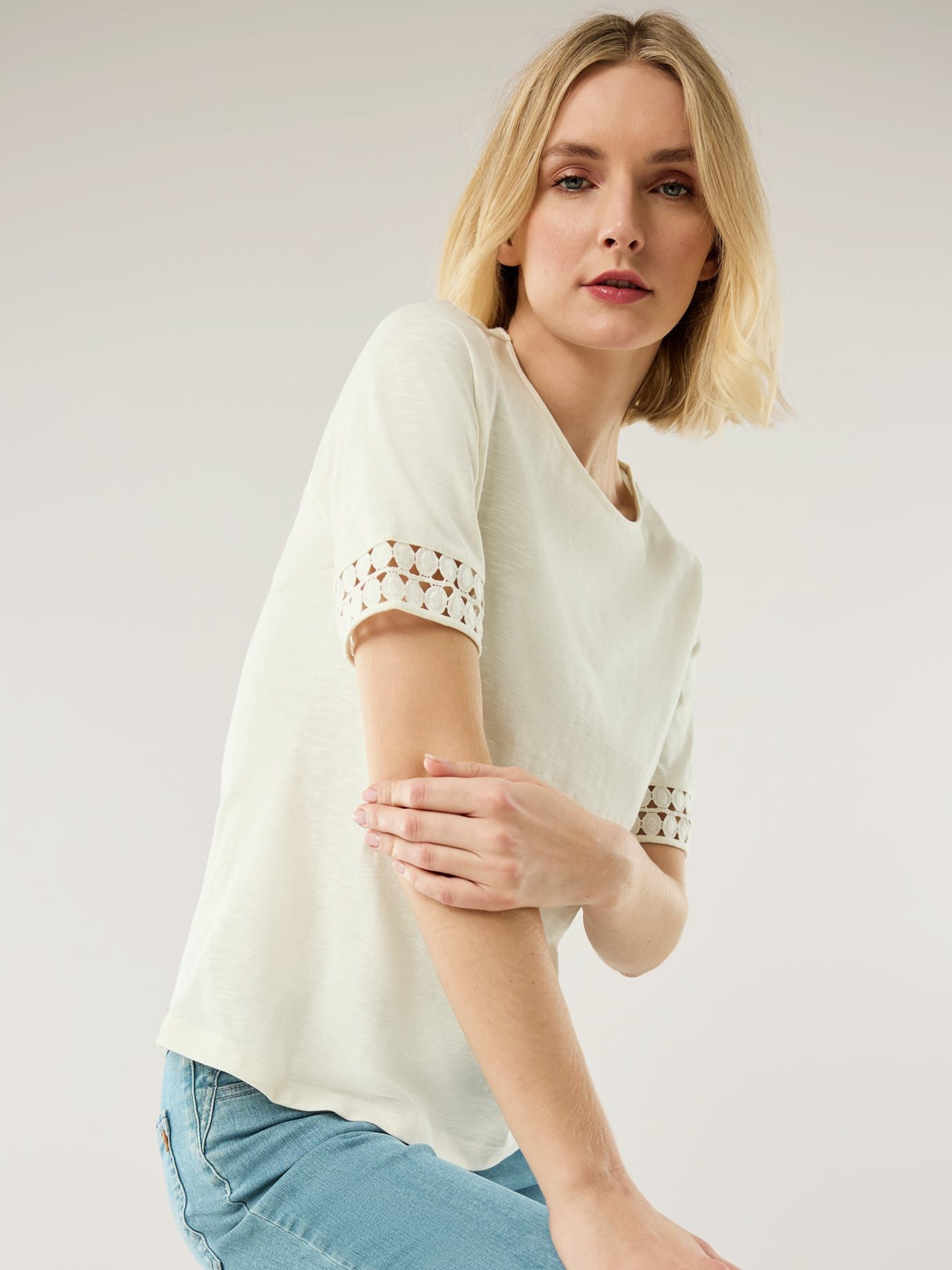 Walbusch T-Shirt Damen Baumwollshirt Dekospitze T-Shirt Rundhals Kurzarm Regular-Fit Strukturiertes Flammengarn, atmungsaktiv & pflegeleicht