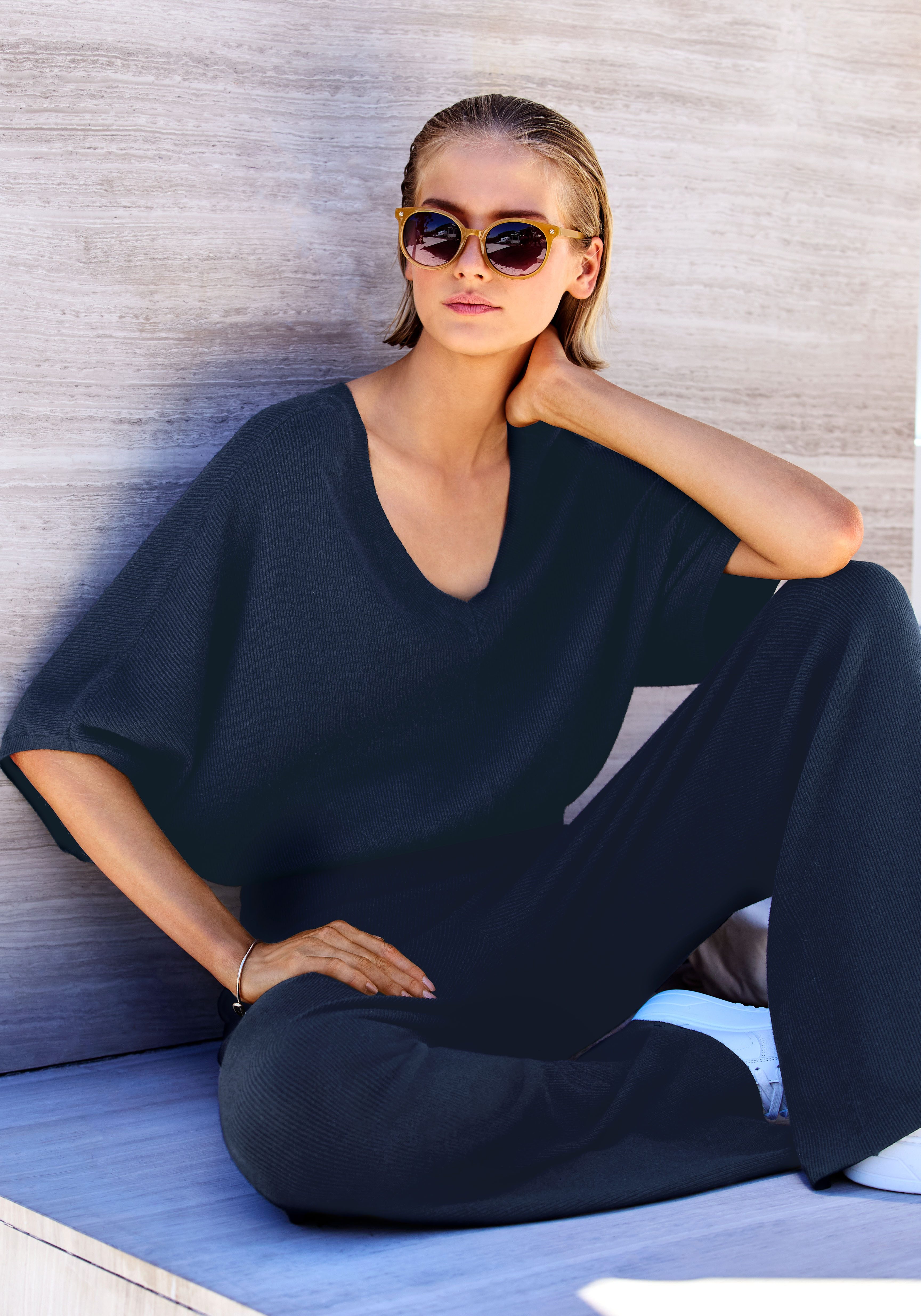 Copenhagen Studios Fledermausshirt aus hochwertiger, feiner Rippe, Loungewear – Bild 3 von 5