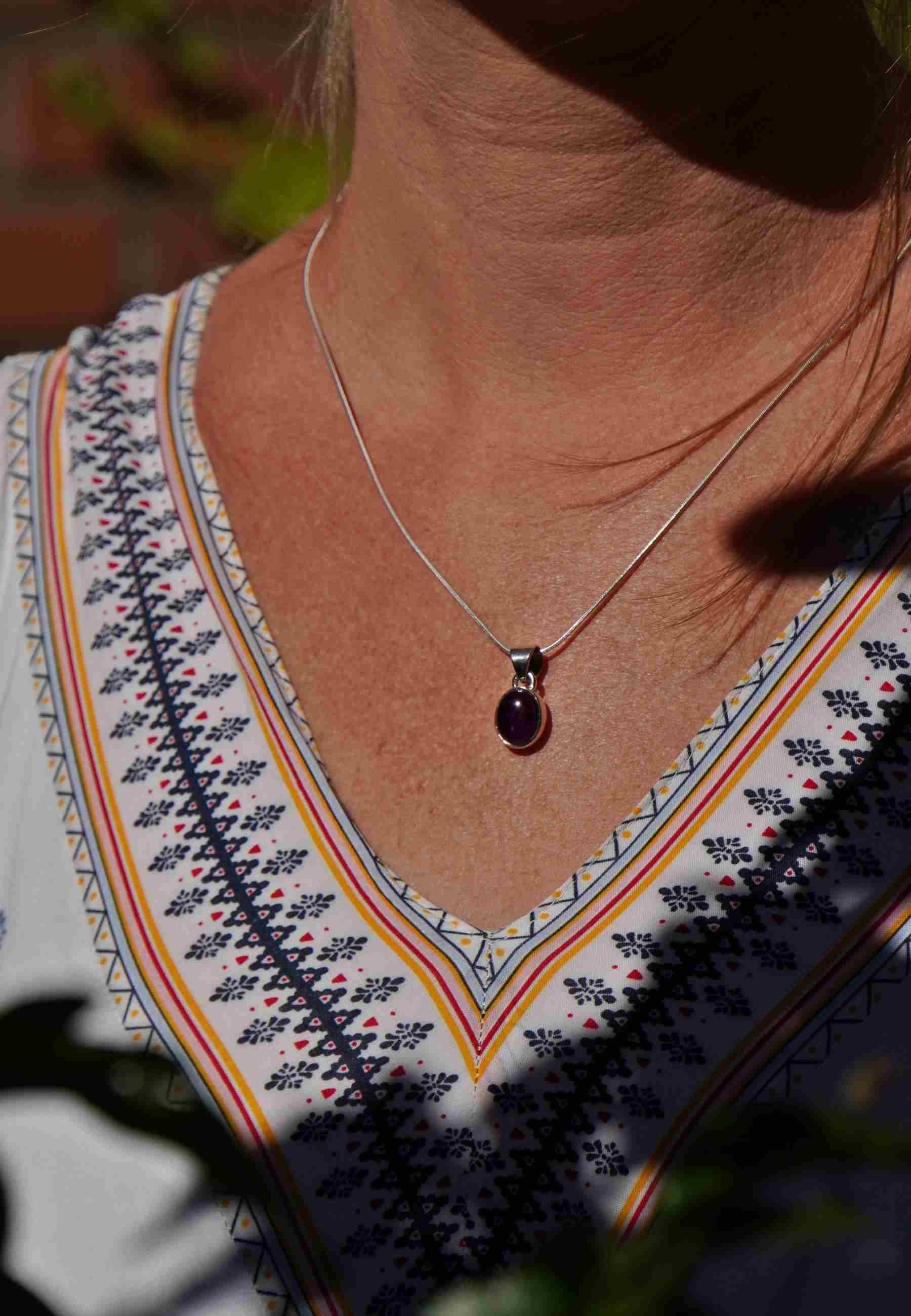mantraroma Kette mit Anhänger SAMA oval günstig online kaufen