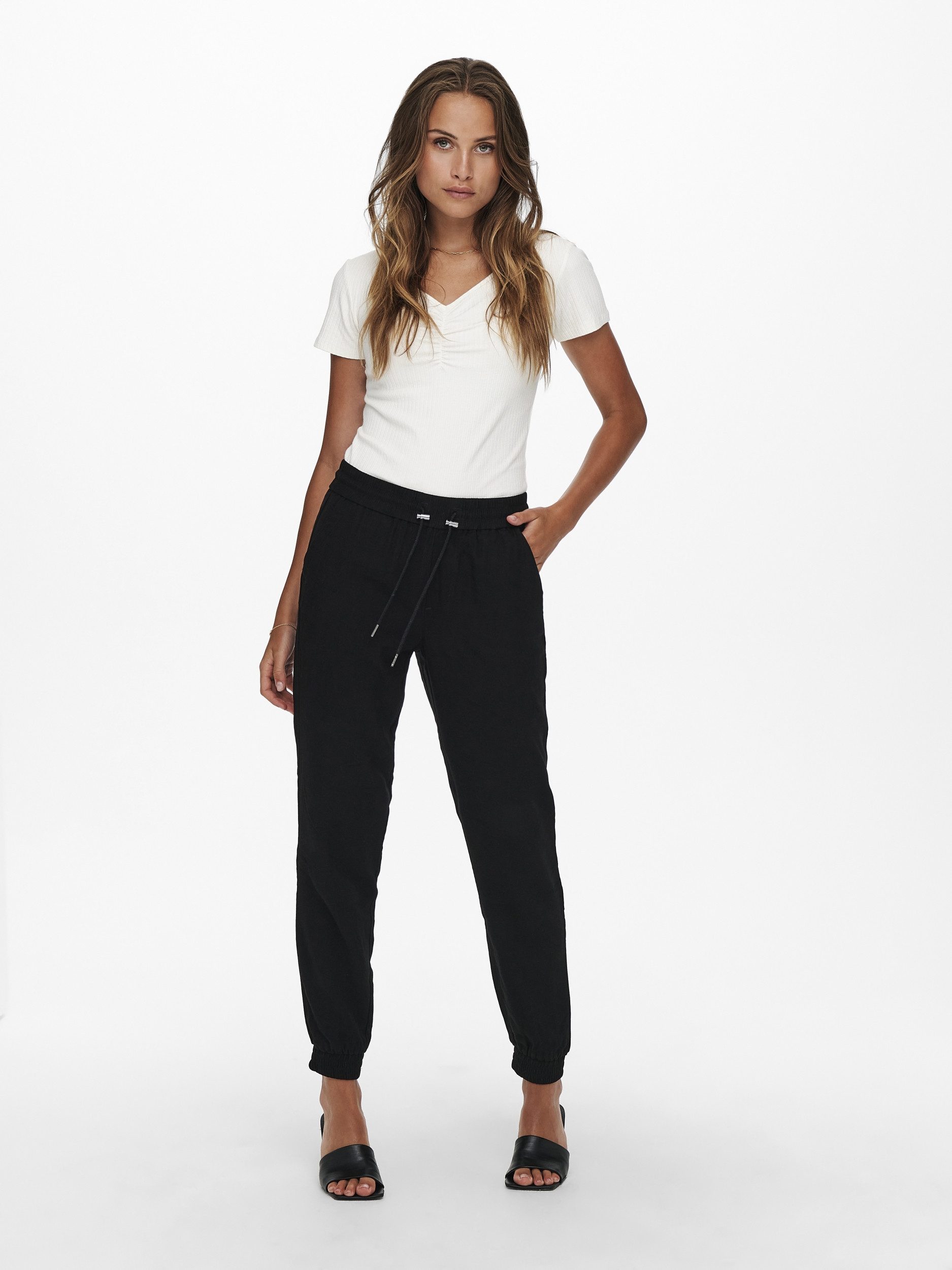 ONLY Chinos ONLKELDA-EMERY MW PULL-UP PANTS PNT Black