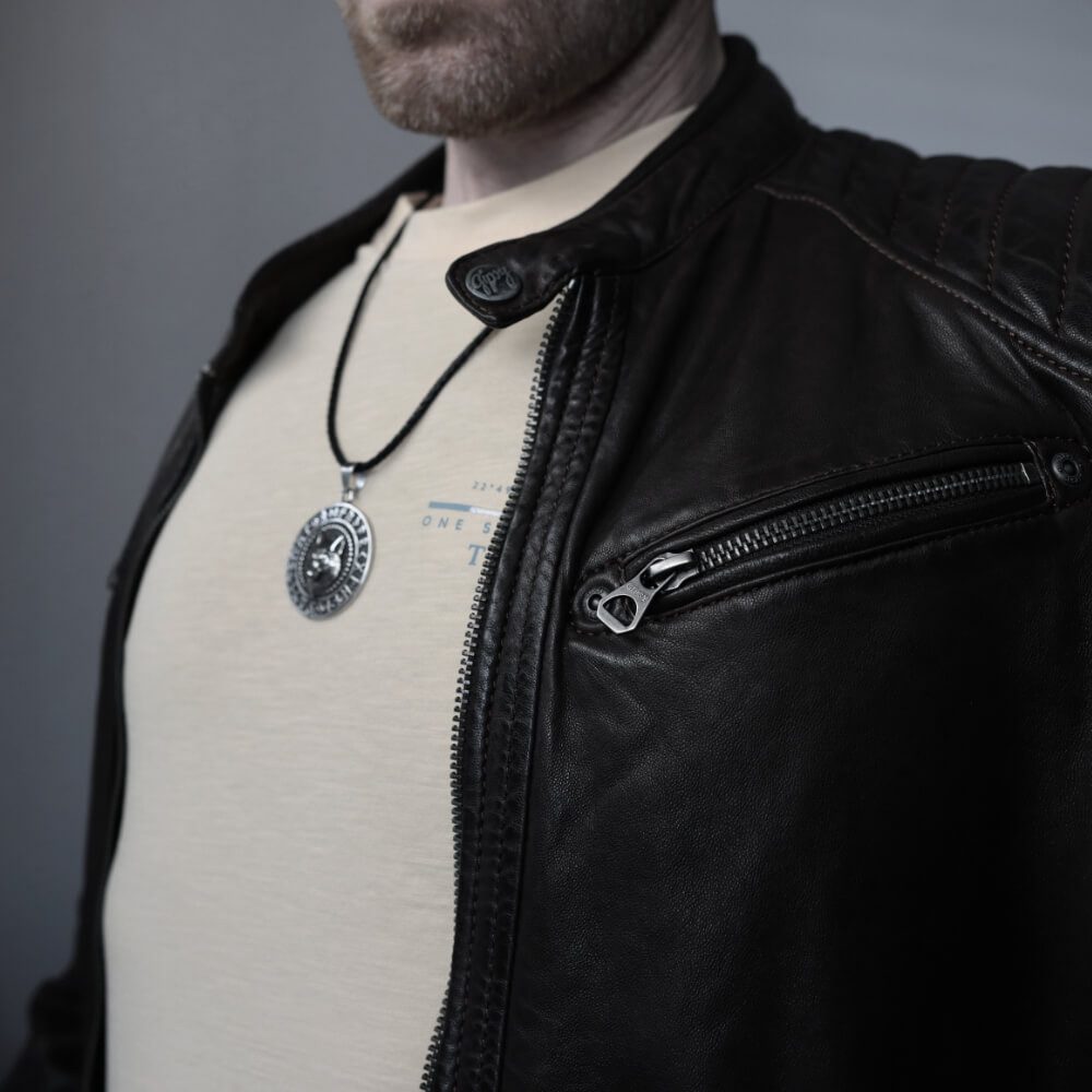 DALMARO Kette mit Anhänger Lederkette Edelstahlkette 316L WIKINGER WOLF, Herren Halskette Biker / Wikinger Kette - Schmuckbox