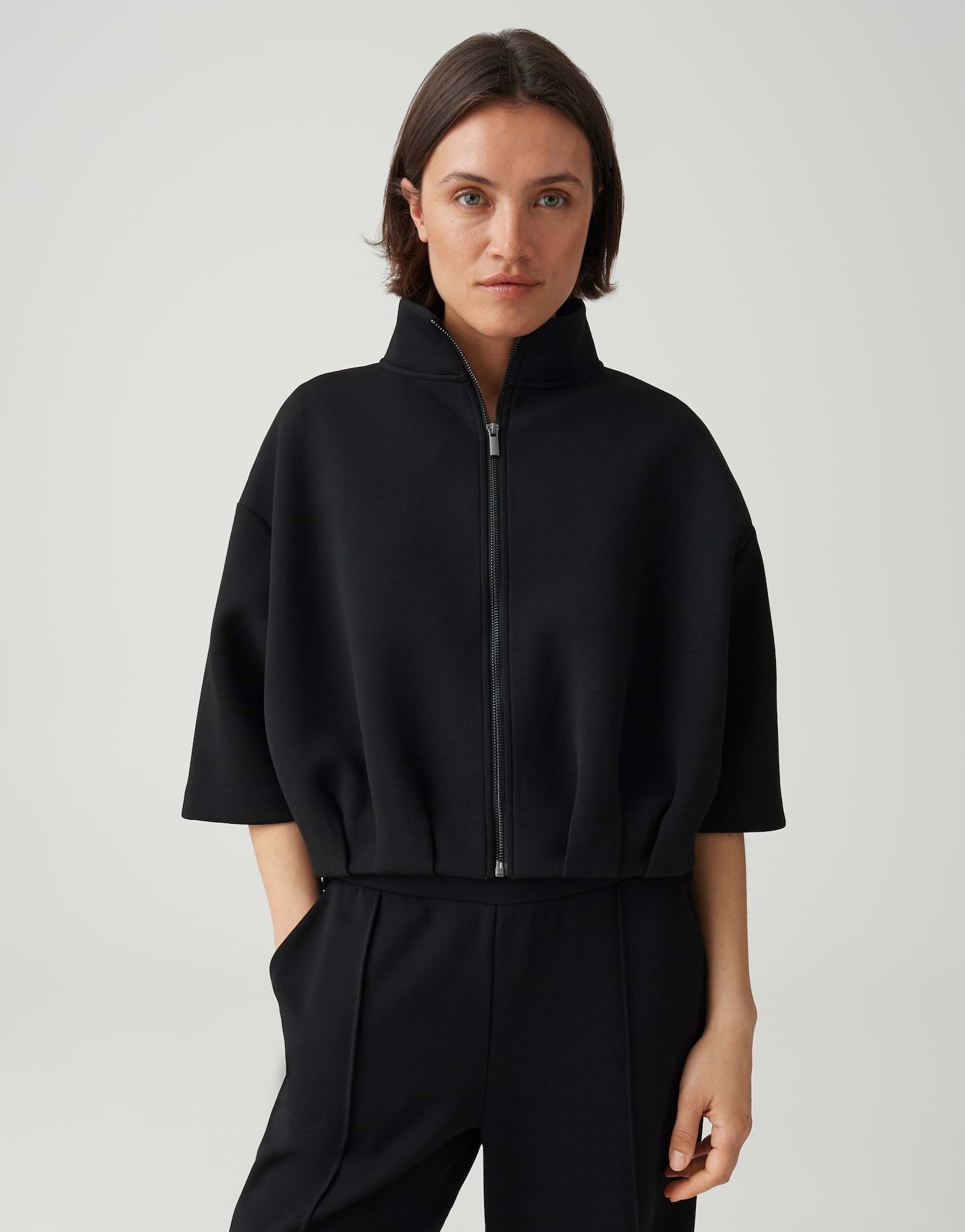 OPUS Sweatjacke aus Scuba mit O-Form Fixierte Falten für moderne Struktur
