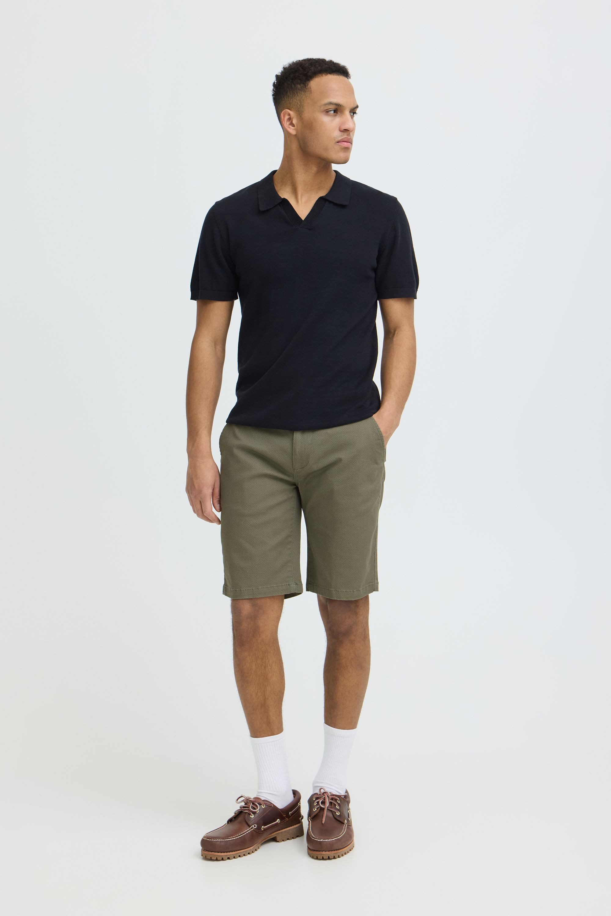 Blend Chinoshorts BHMason Strukturierte Chinoshorts mit Gürtelschlaufen – Bild 3 von 5