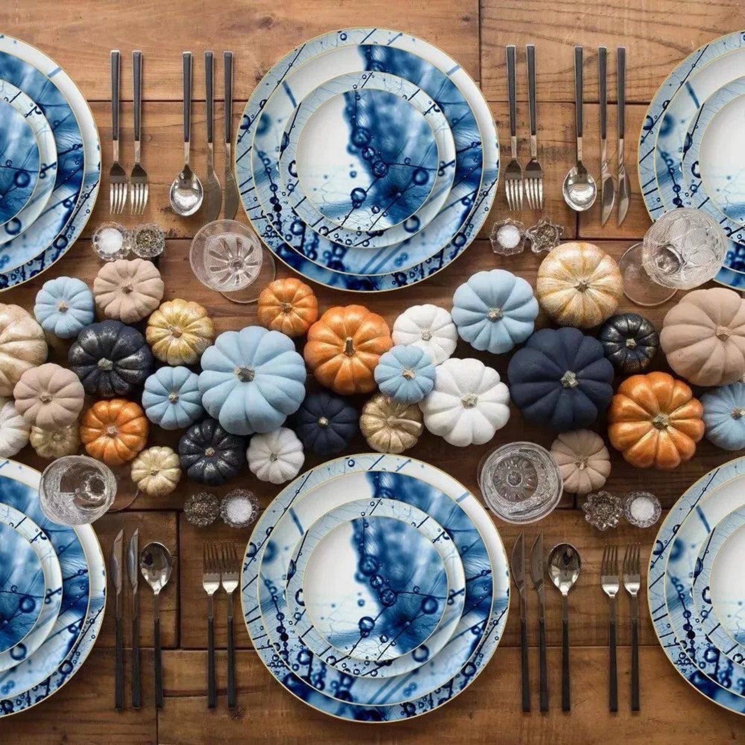 Quality Elegance Teller-Set Luxuriöses Blue Crystal Dewdrops Muster Geschirrset (4-tlg)