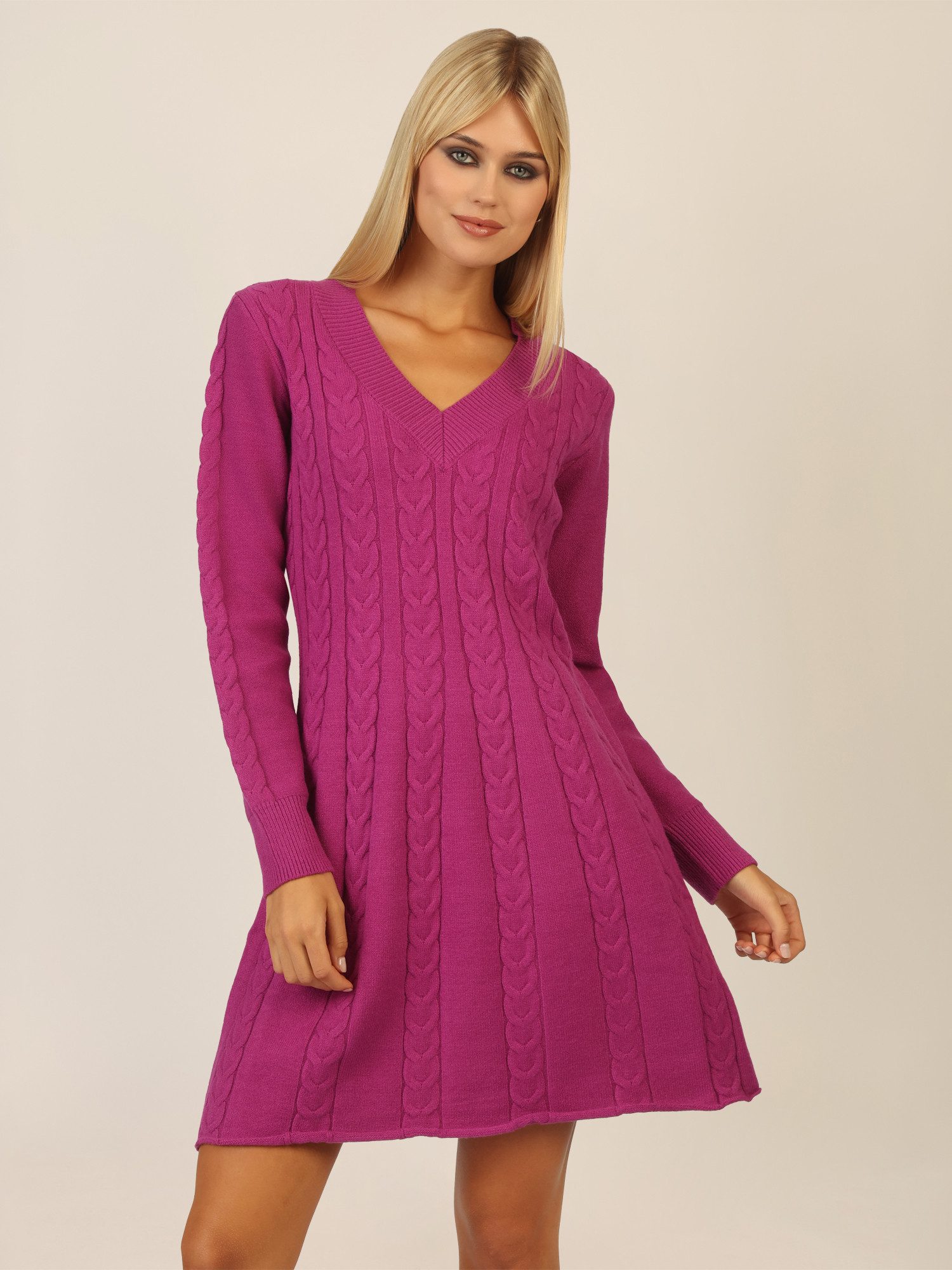 Apart Strickkleid mit Zopfmuster und V-Ausschnitt günstig online kaufen