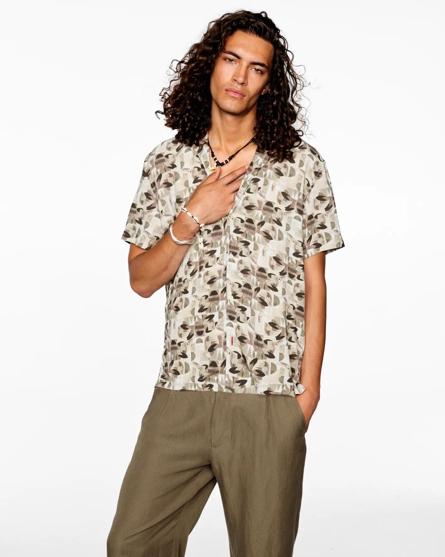 Joop Jeans Kurzarmhemd Hanes mit Allover-Print, Reverskragen