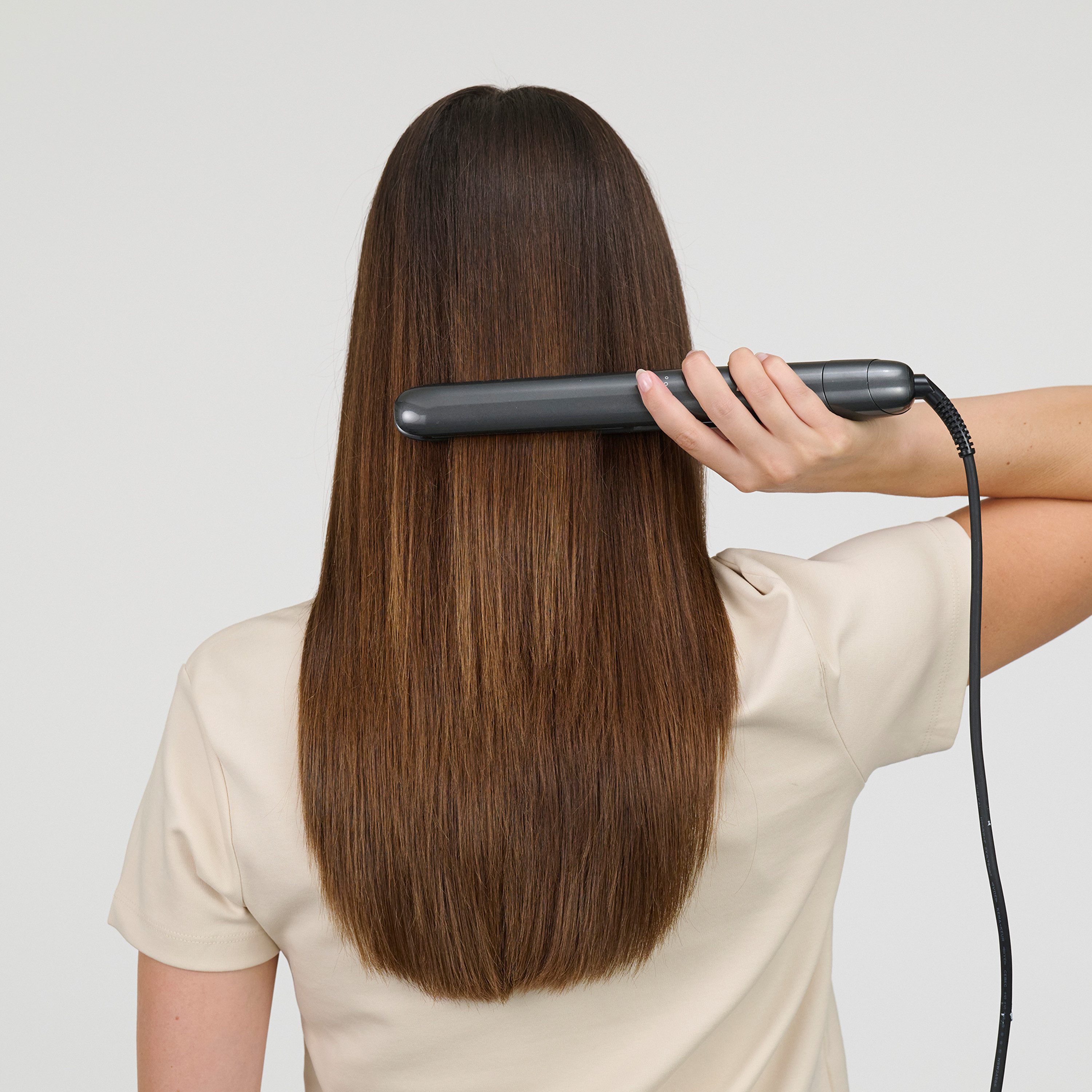 BaByliss Glätteisen Titanium Shine professionelles Glätteisen, ST620E Titan-Keramik, Haarglätter, Titan-Keramikplatten, Ionen-Technologie, 5 Temperaturen