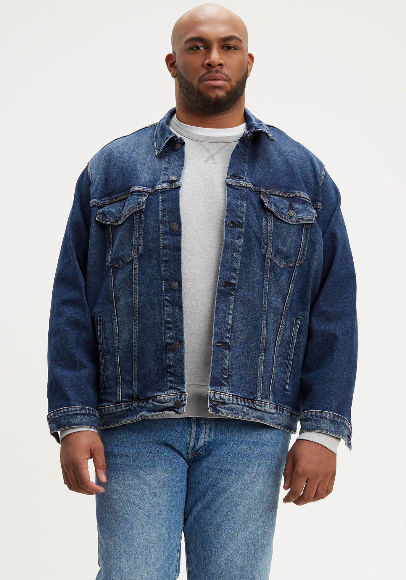Levi's® Plus Jeansjacke BIG TRUCKER mit Knopfleiste und Brusttaschen