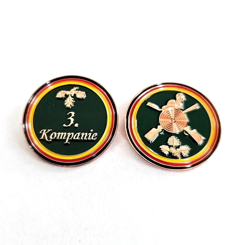 hegibaer Anstecknadel 2 Schützenfest Pins 3. Kompanie Eichenlaub Metall Anstecker 1019 (2-tlg), edel und exklusiv