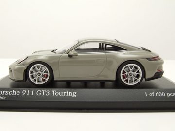 Minichamps Modellauto Porsche 911 (992) GT3 Touring 2021 kreide grau mit silbernen Felgen, Maßstab 1:43