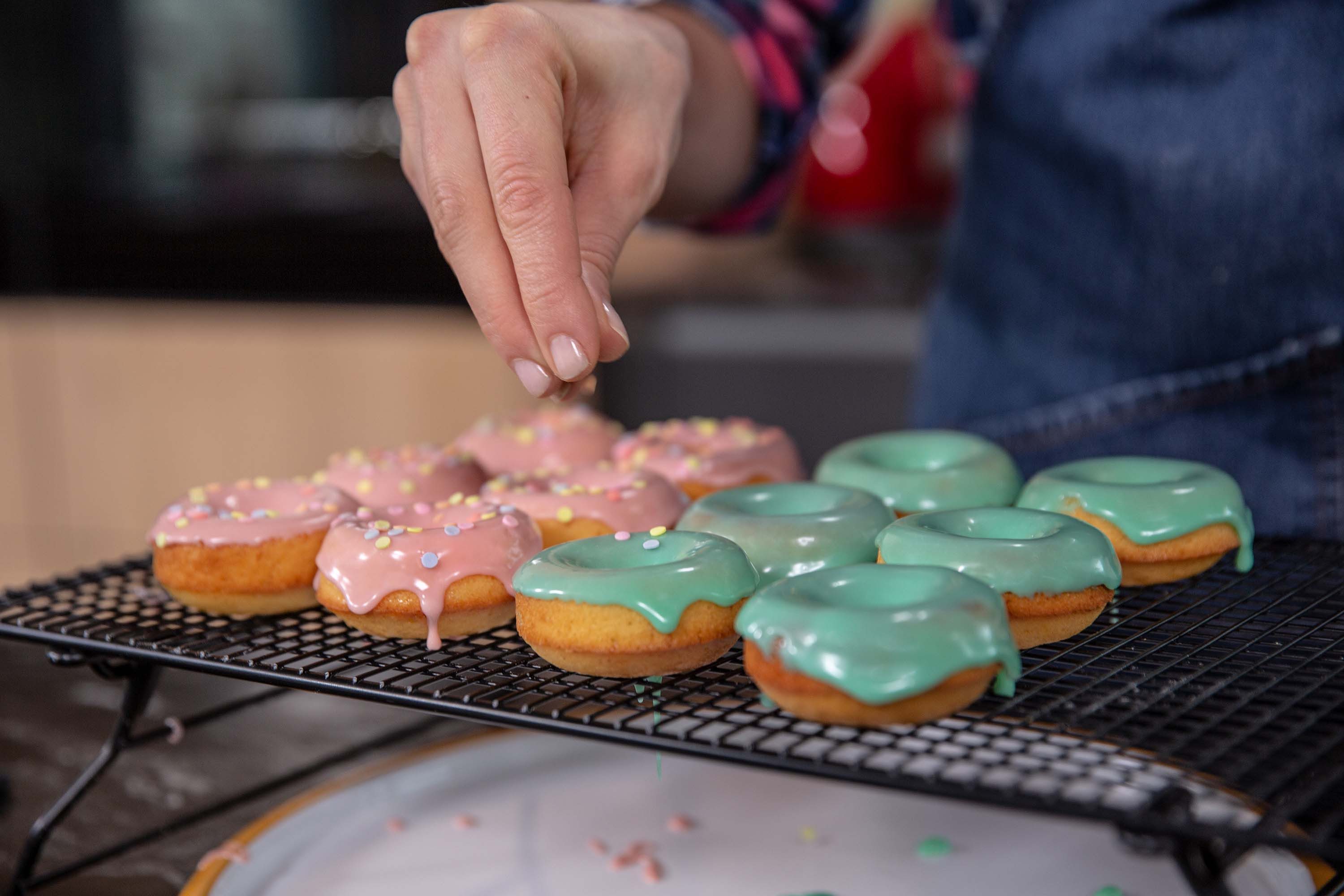 Sallys Donutform - für 12 Donuts, kein Festbacken