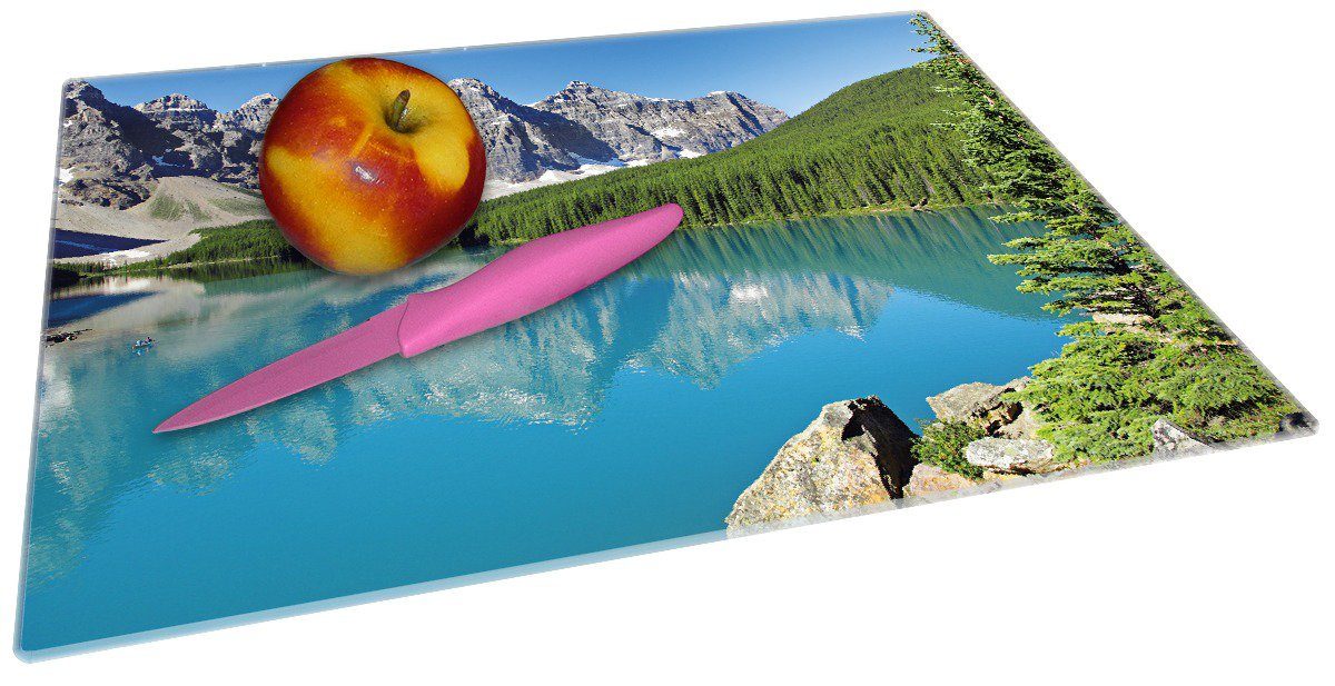 Wallario Schneidebrett Tiefblauer See mit (inkl. Kanada, Gummifüße 30x40cm Bergpanorama  ESG-Sicherheitsglas, und 4mm, 1-St), Wäldern rutschfester