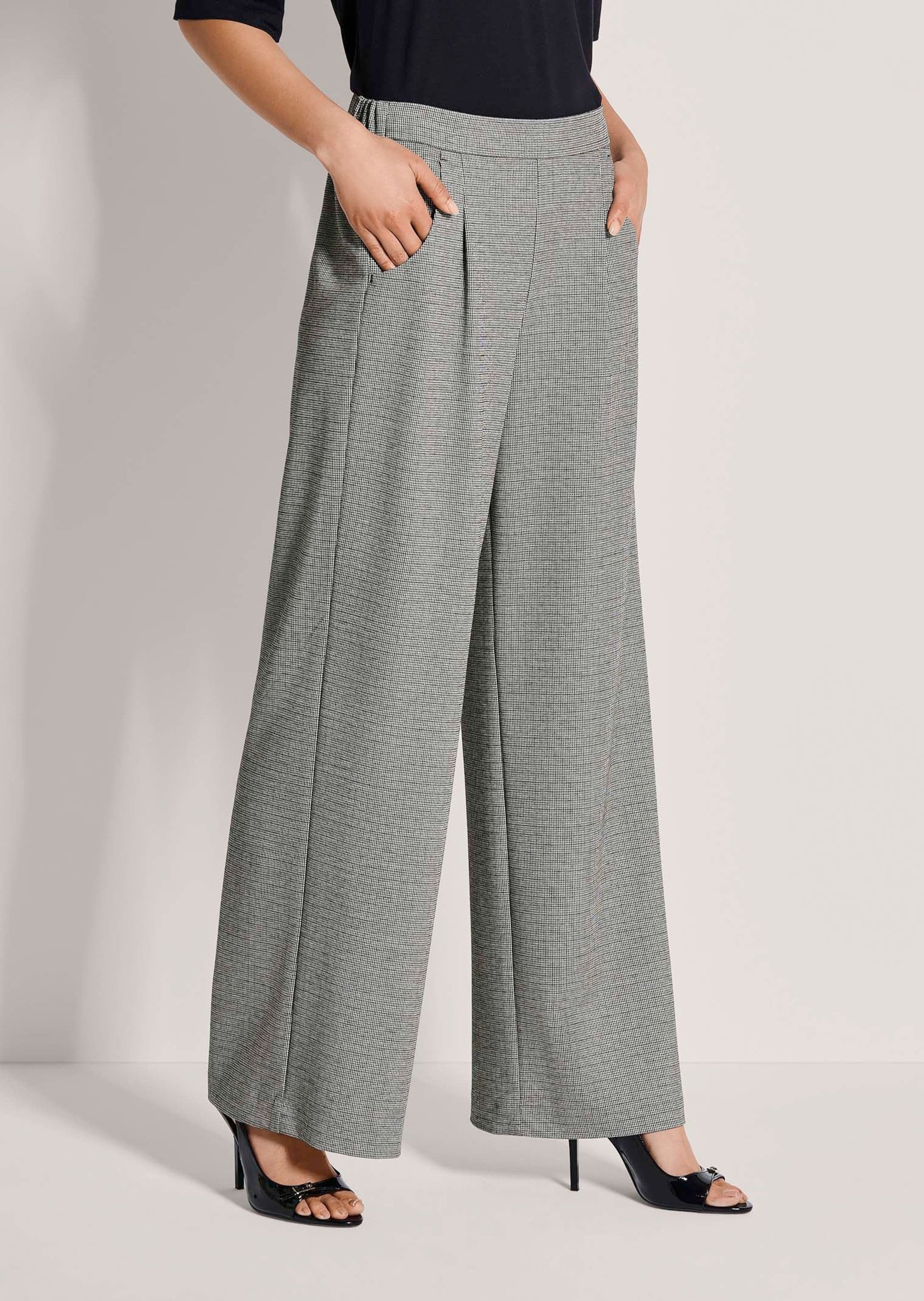 MADELEINE Stoffhose Schlupfhose mit Karo-Muster Jerseyhose mit Teildehnbund, Bundfalten, Taschen und Knöchellänge