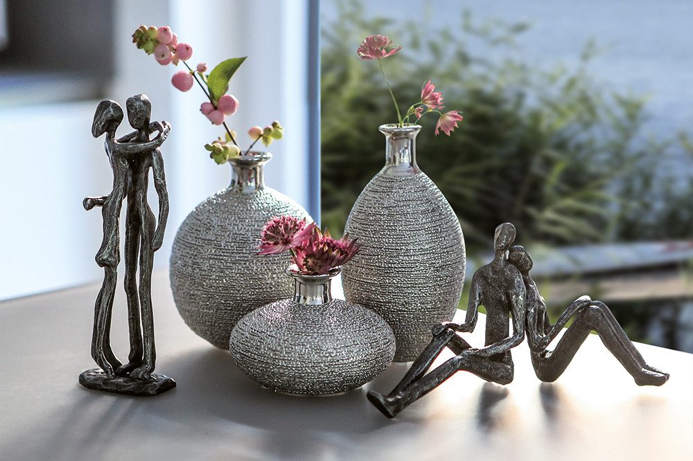 GILDE Skulptur DREAMING Skulptur - silber - Eisen - H. 10cm x B. 20cm - Figur (1 Stück), Metallfigur Paar - Minifigur Dekoskulptur für Ihr Zuhause