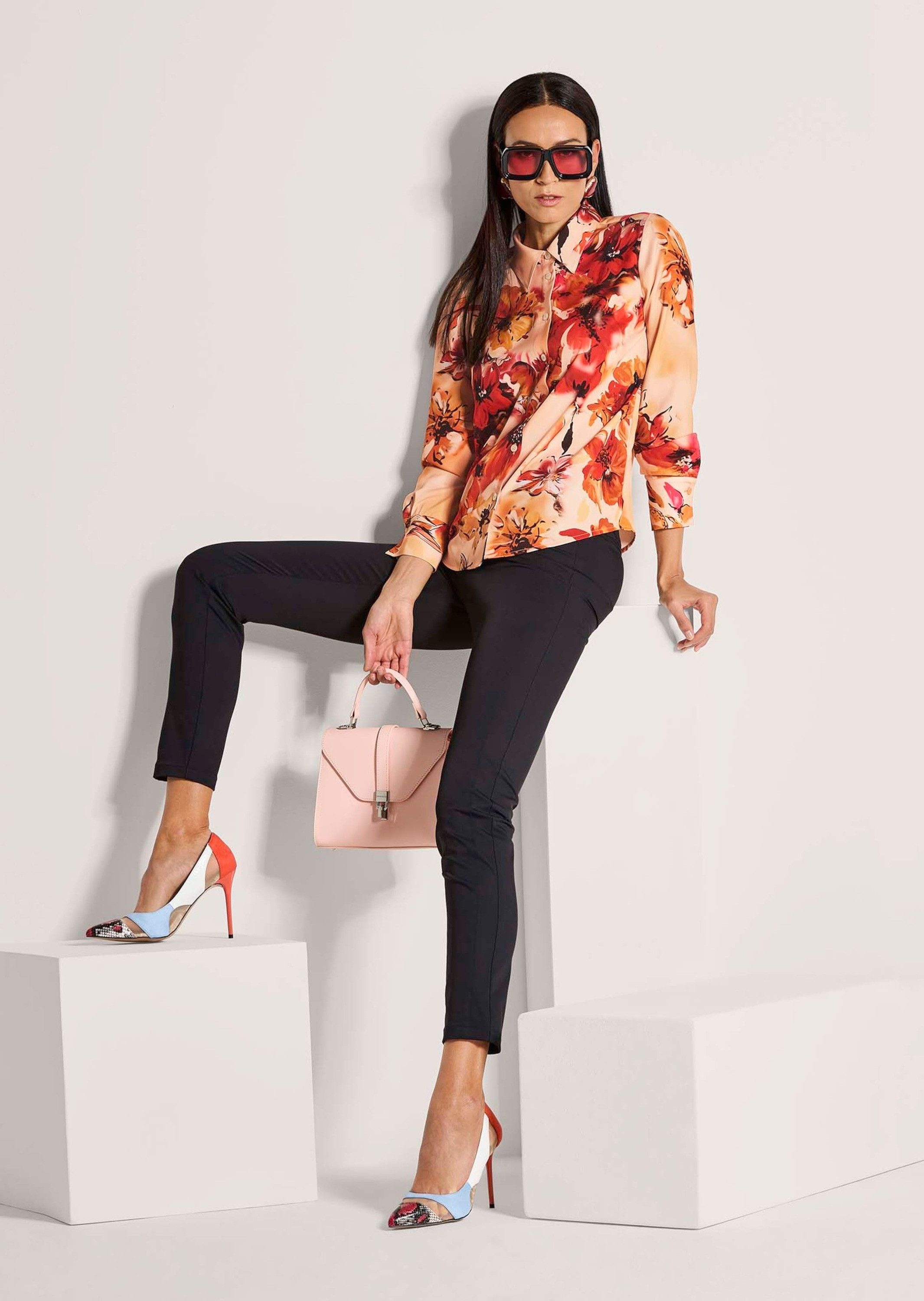 MADELEINE Langarmbluse Elegante Bluse mit Hemdkragen Florales-Muster, Knopfleiste, lange Ärmel