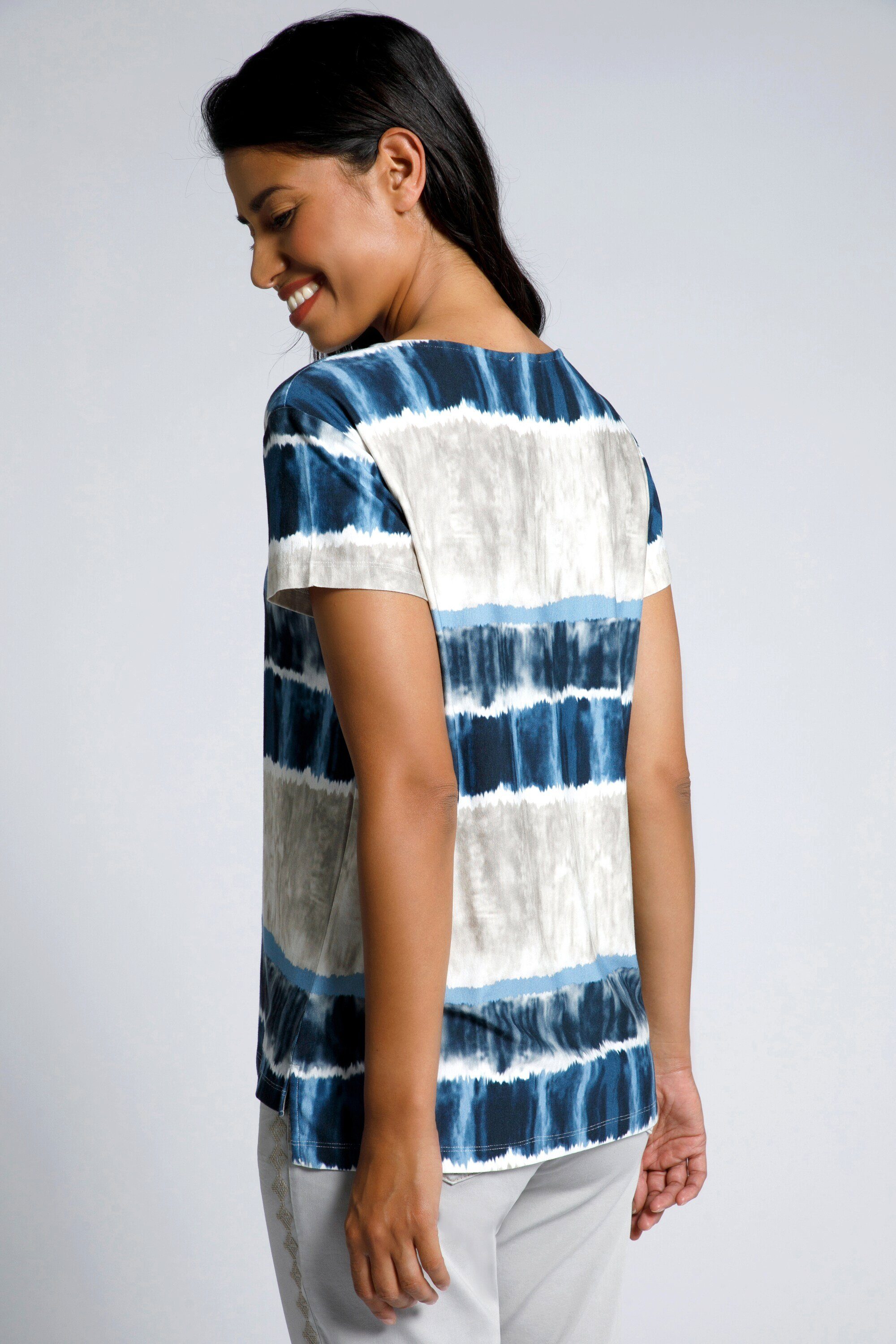 Damen Shirts Gina Laura Rundhalsshirt T-Shirt Batikmuster Boxy-Form V-Ausschnitt Halbarm