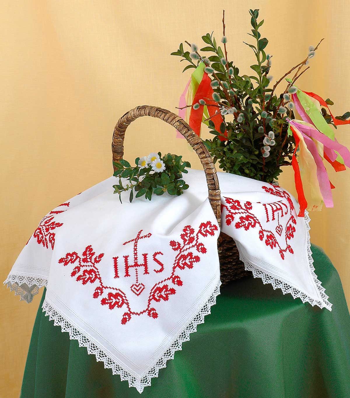 Hofer Kreativset "Eiche 03" Paasmand servet 55x55 cm – Aida-stof met kanten rand, (embroidery kit by Marussia)