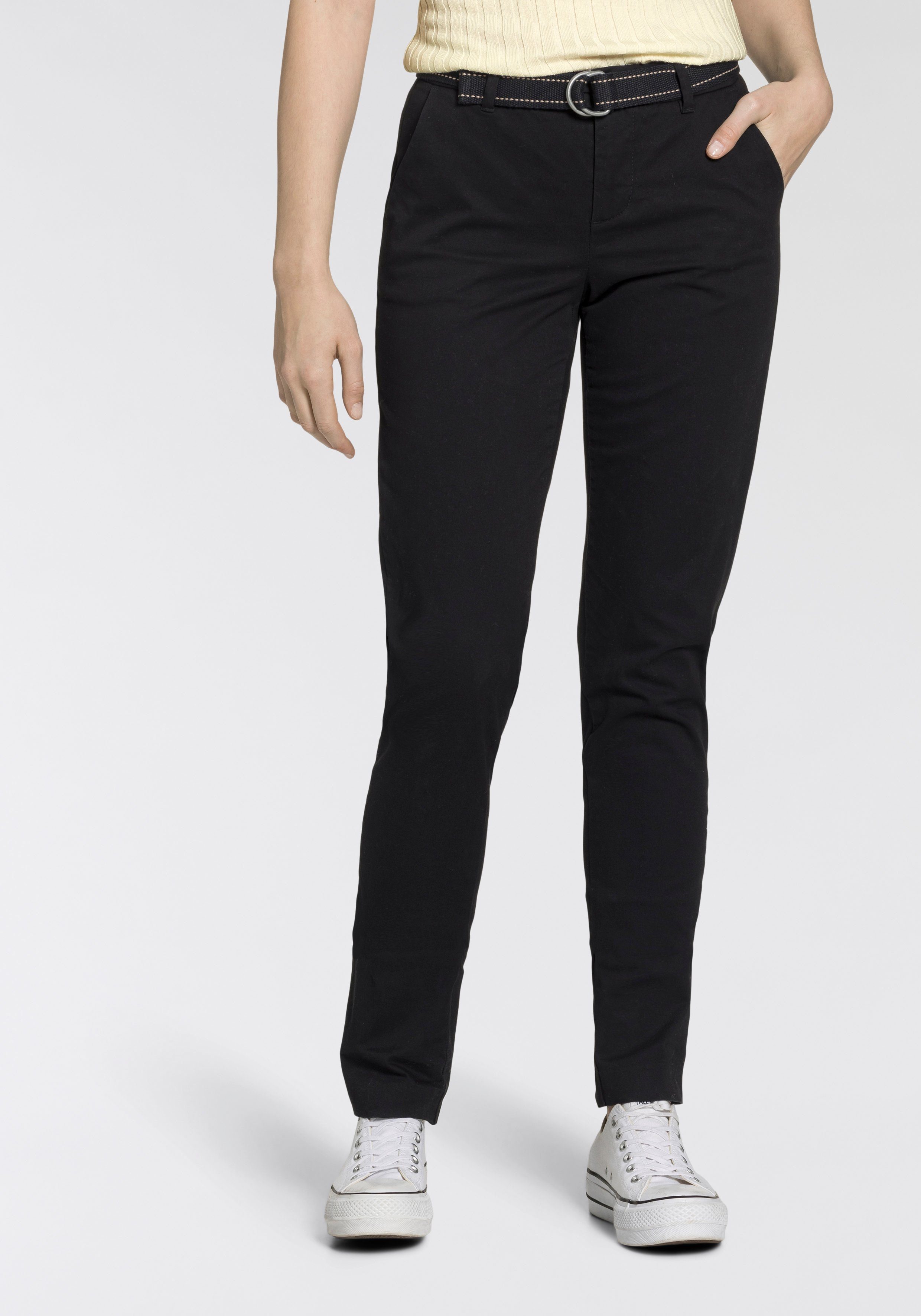 AJC Chinohose in lässiger Form mit konstrastfarbendem Gürtel günstig online kaufen