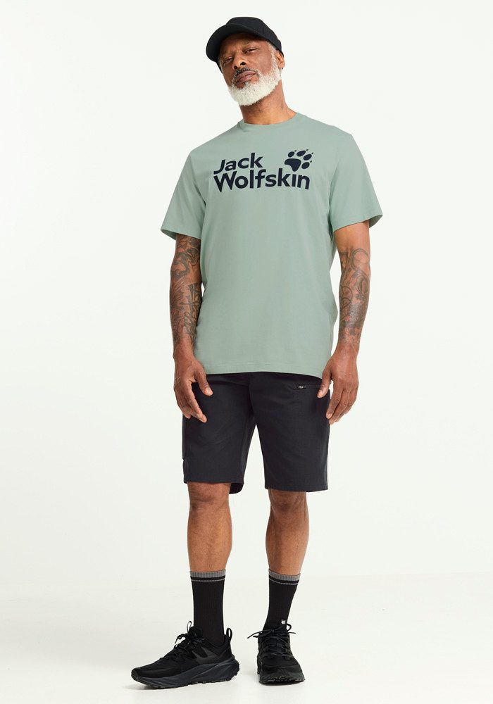 Jack Wolfskin T-Shirt BRAND T M T-Shirt aus Bio-Baumwolle, hoher Tragekomfort, großer Logo-Aufdruck