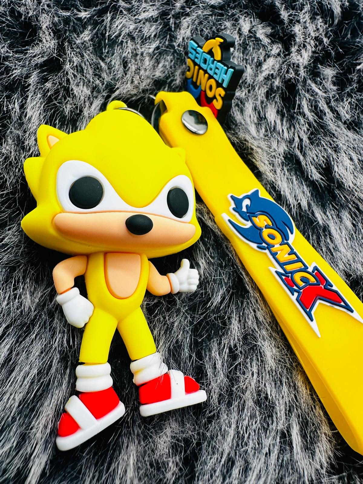 soma Schlüsselanhänger Schlüsselanhänger Sonic the Hedgehog 7cm Geschenk Cartoon gelb (1-tlg), Schlüsselanhänger Haustierschlüsselanhänger Geschenk Hund Frau He – Bild 4 von 5