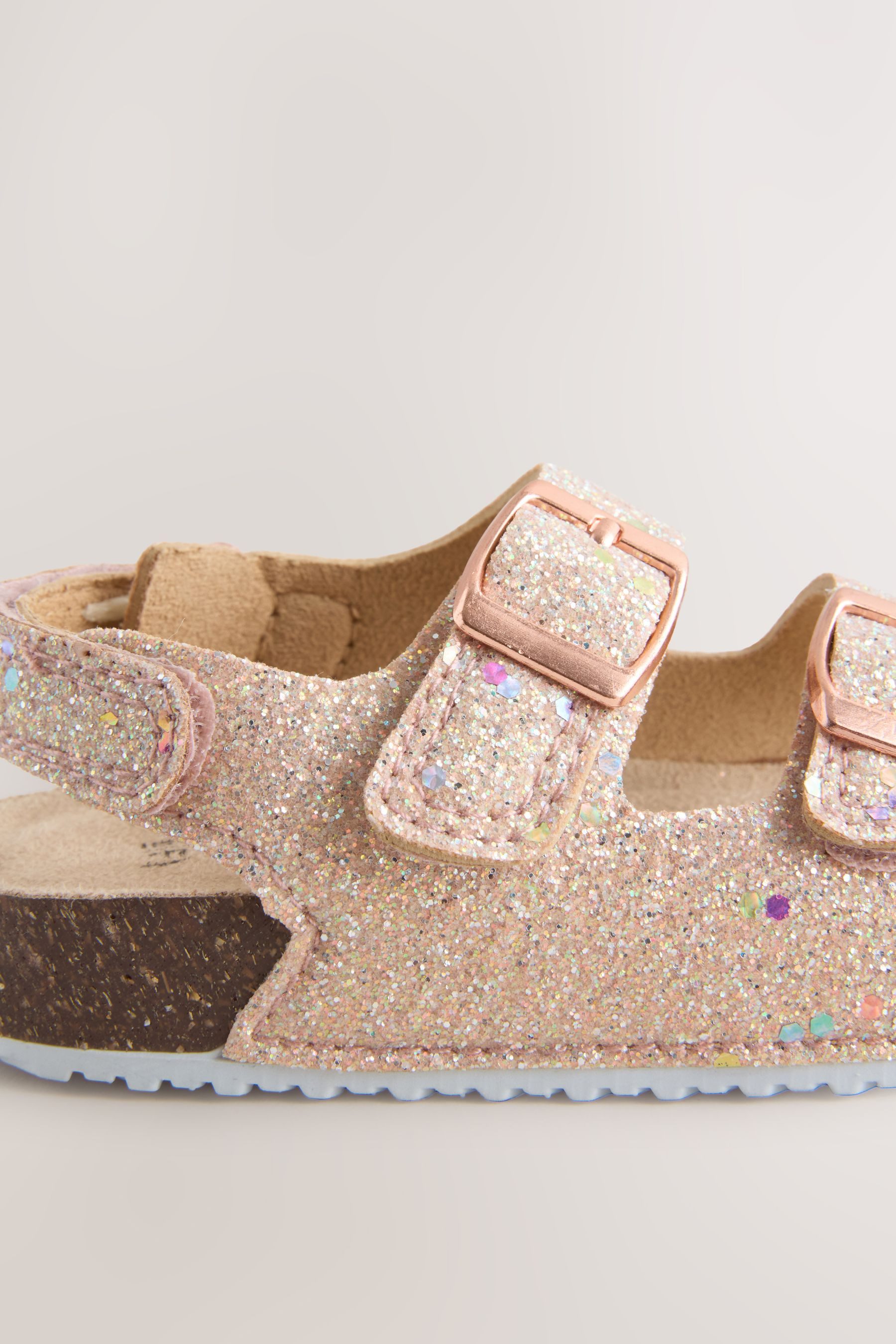 Next Sandalen mit zwei schmalen Riemchen + Kork-Fußbett Sandale – Bild 2 von 5