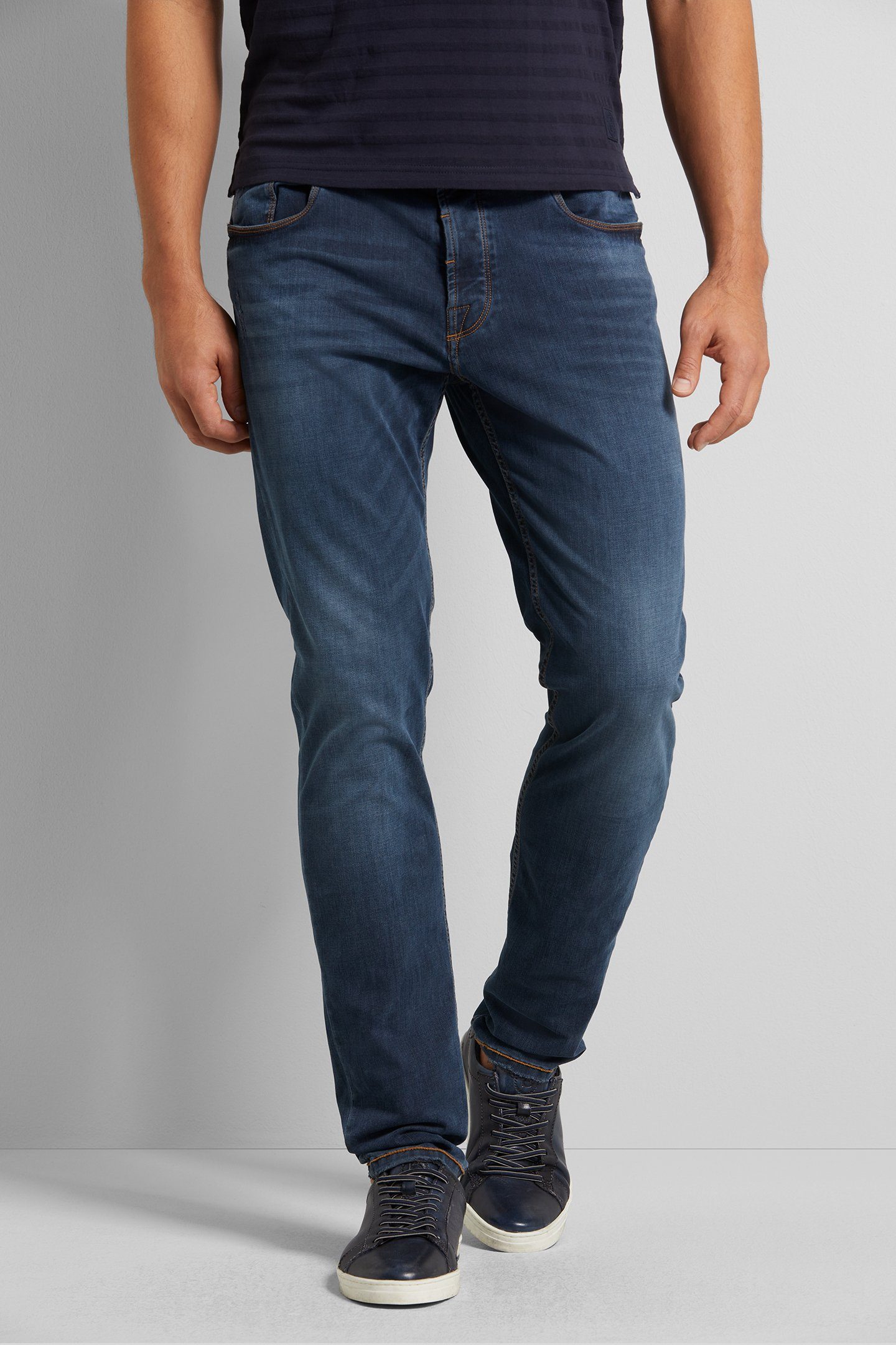 bugatti 5-Pocket-Jeans aus der Respect Nature Kollektion dunkelblau
