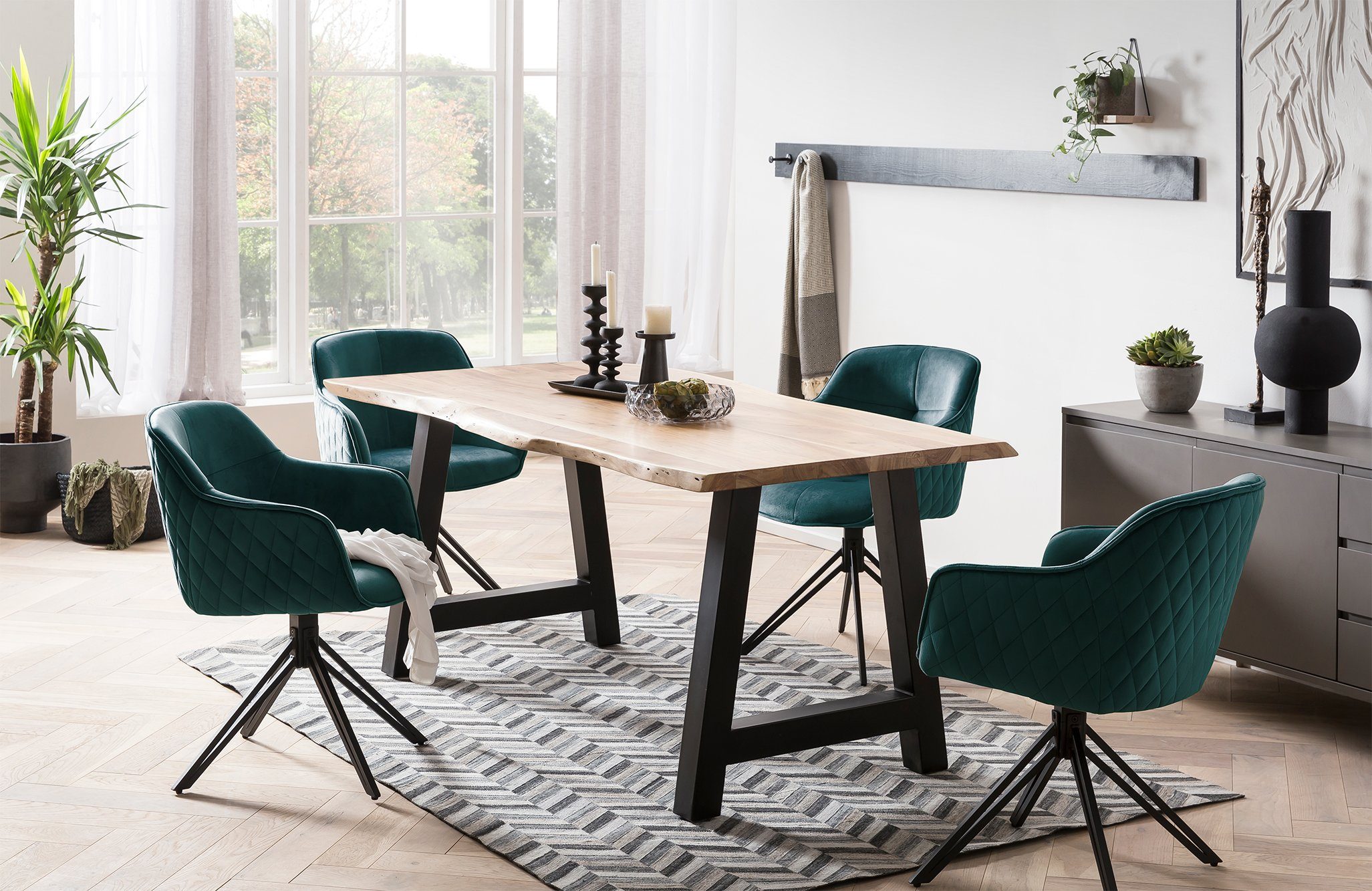 SalesFever Armlehnstuhl Stilvoller Esszimmerstuhl, mit 360° Drehfunktion