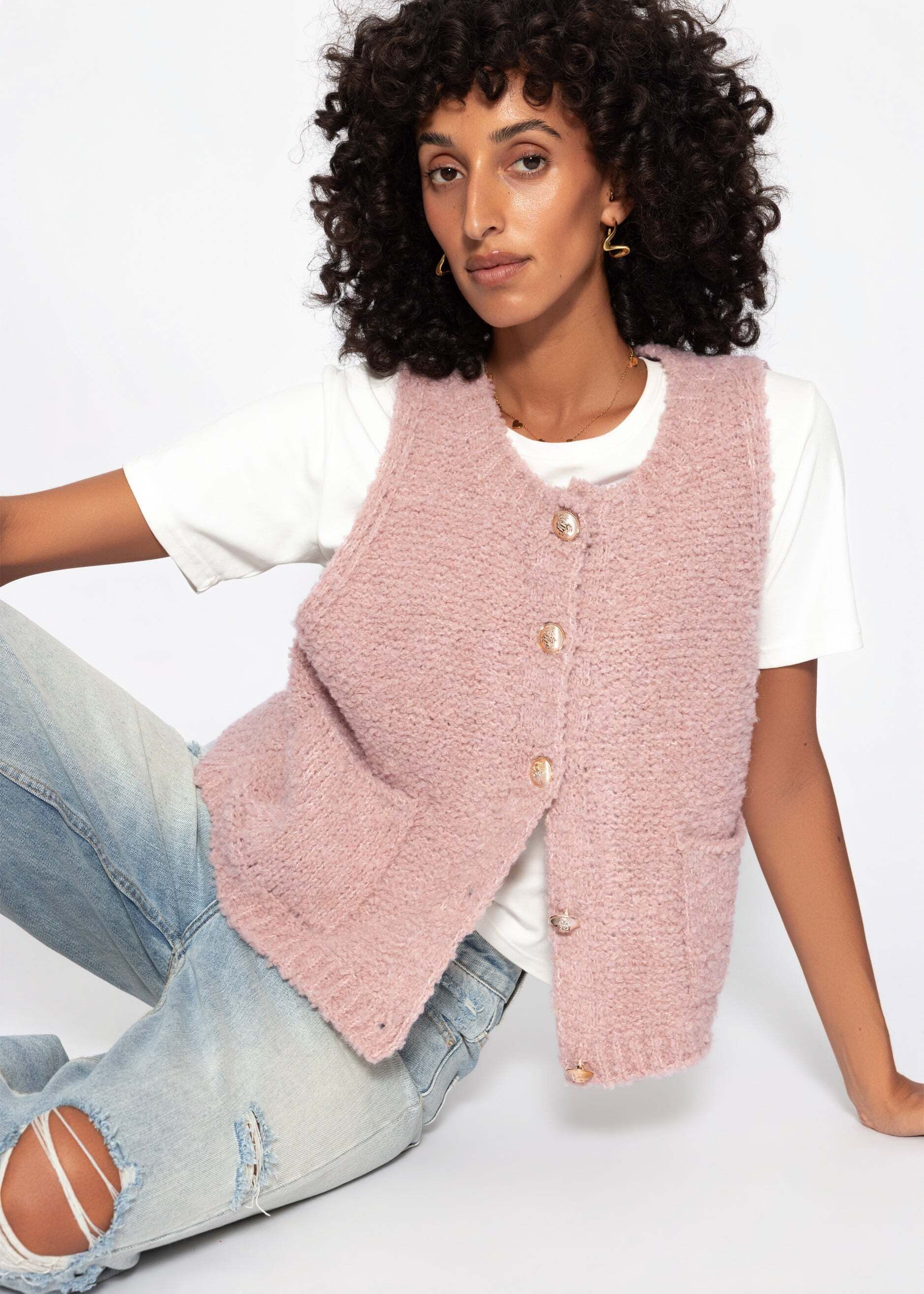 SASSYCLASSY Kurzweste Bouclé-Weste mit aufgesetzten Taschen für Damen Weiche Weste mit goldfarbenen Knöpfen Hellgrau – Bild 4 von 5