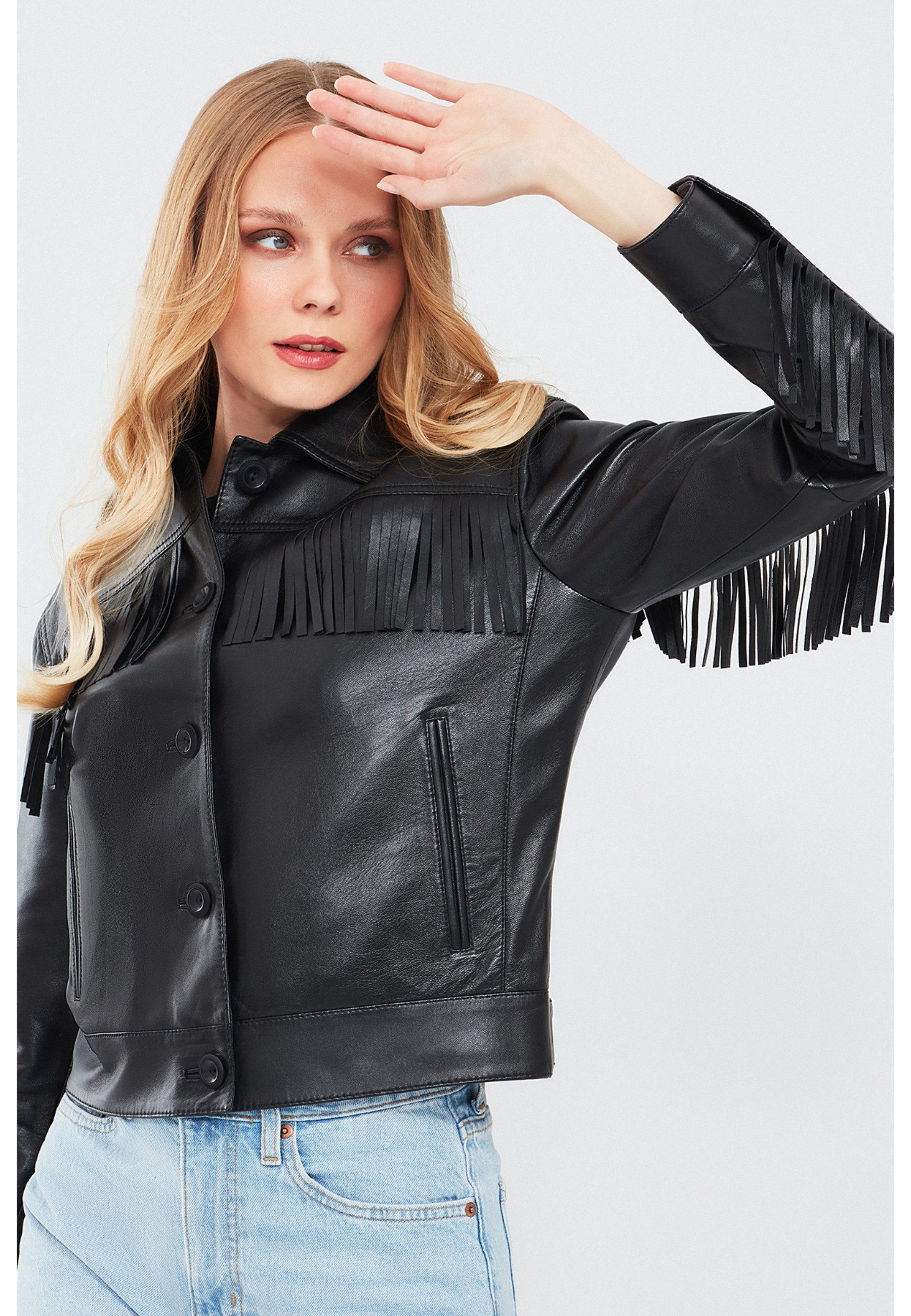 Derimod Lederjacke Luna Lederjacke mit Fransen Regular Fit, Knopfverschluss, Hemdkragen, Kurz, Textilfutter