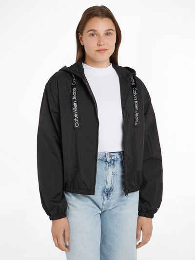 Calvin Klein Jeans Outdoorjacke LOGO DRAWSTRING WINDBREAKER mit Logoschriftzug