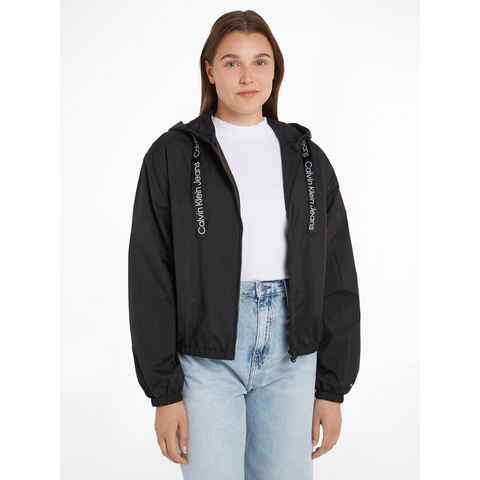 Calvin Klein Jeans Outdoorjacke LOGO DRAWSTRING WINDBREAKER mit Logoschriftzug