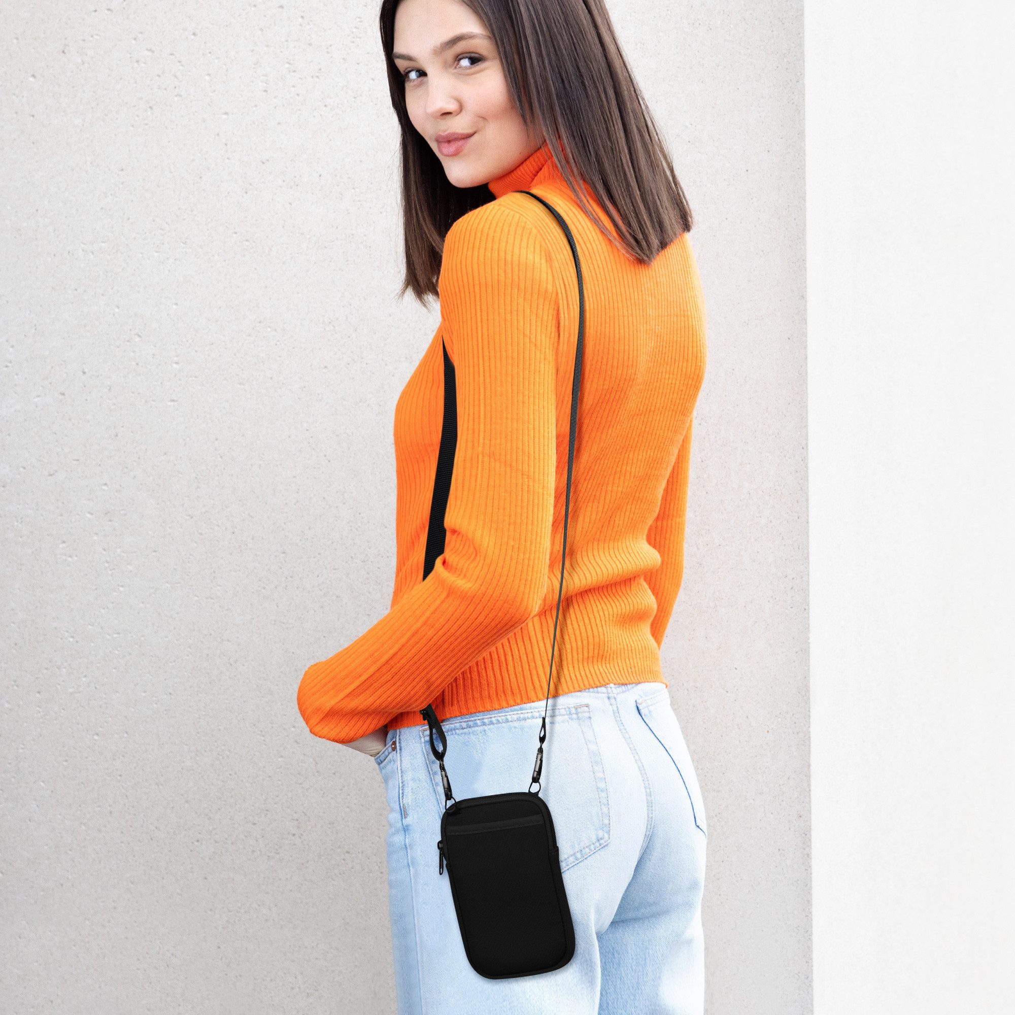 kwmobile Handytasche Handy Tasche zum Umhängen für XXL - 7" Hülle mit Band (1-tlg), Necklace Case - Neopren Cover mit Reißverschluss