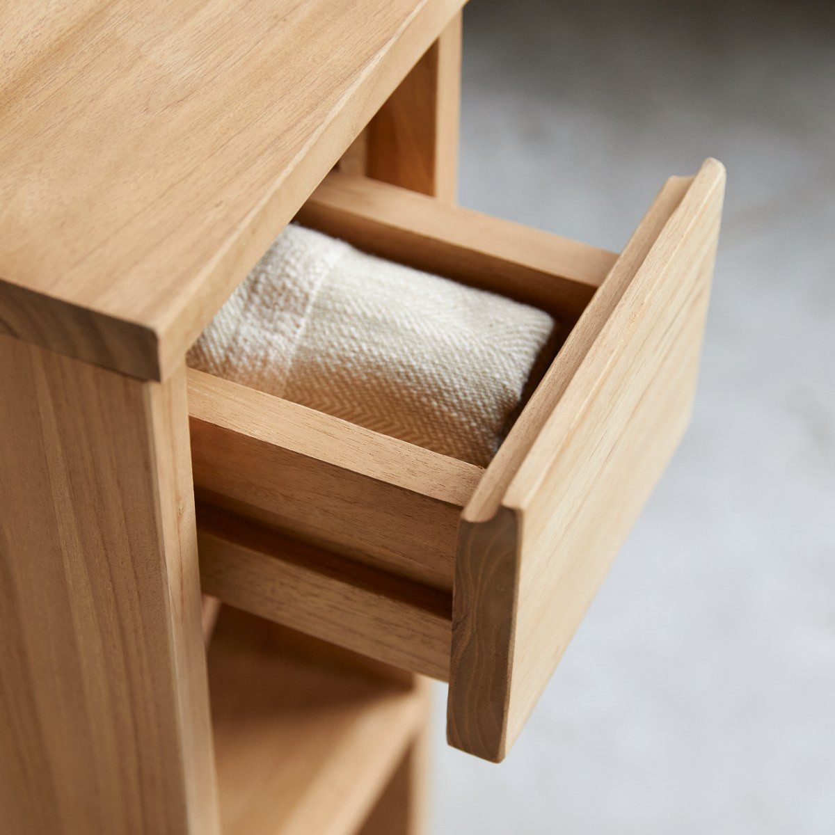 Tikamoon Nachttisch Nachtschrank Nachttisch Konsole Highboard aus teak massiv Teakholz neu