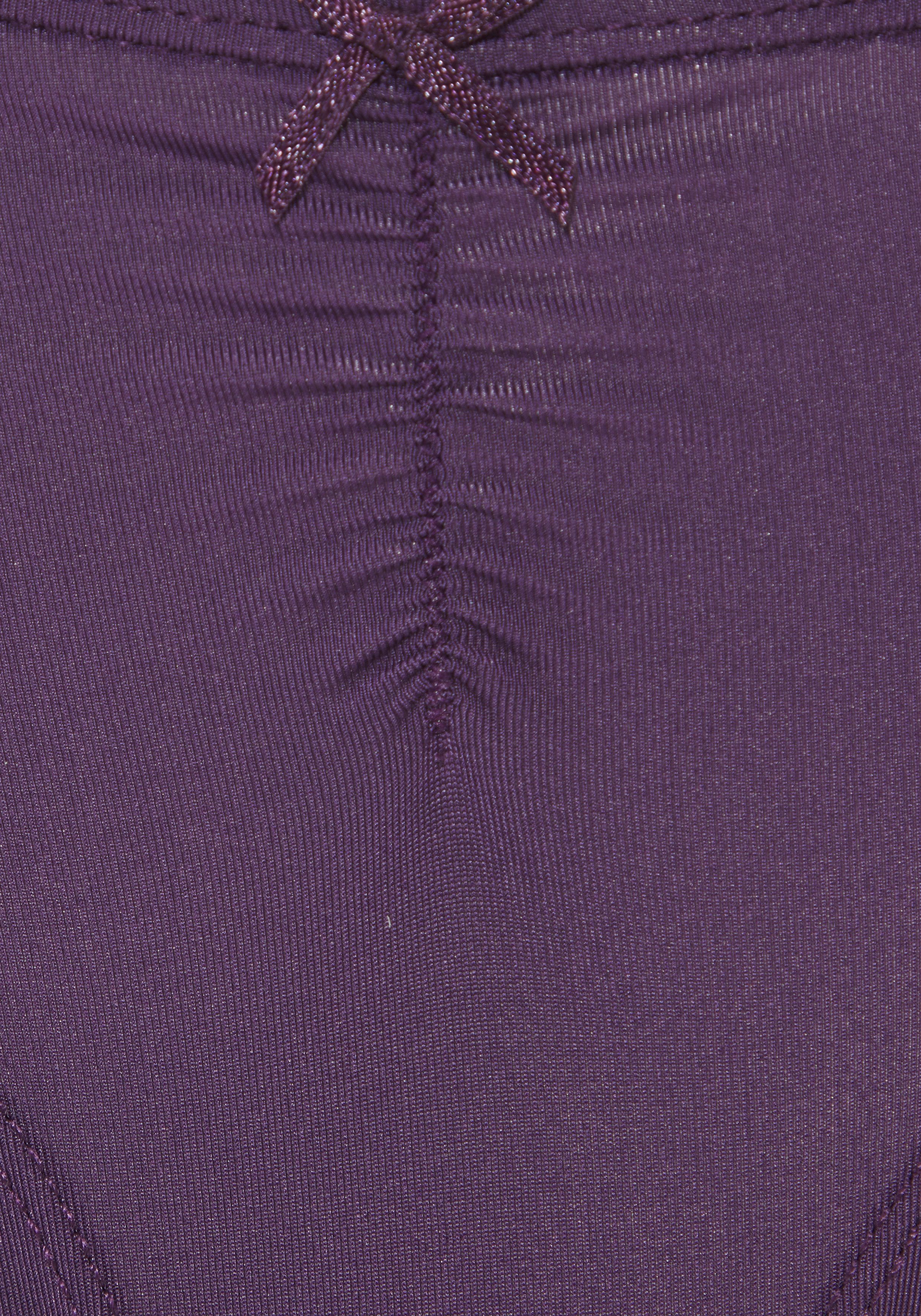 LASCANA Brasilslip mit schöner Spitze hinten