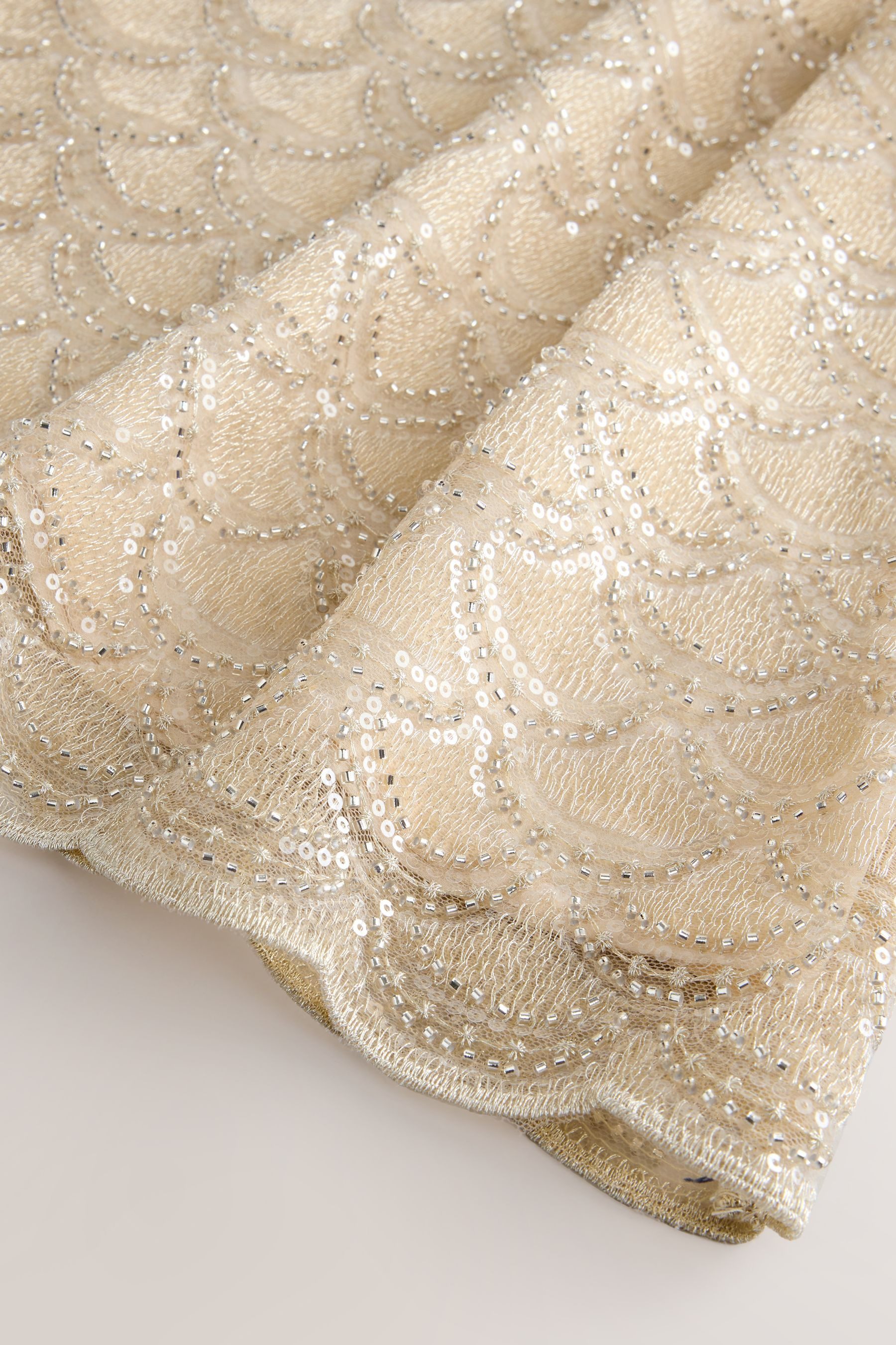 Next Minikleid Neckholder-Minikleid im Flapper-Stil mit Perlchen (1-tlg)