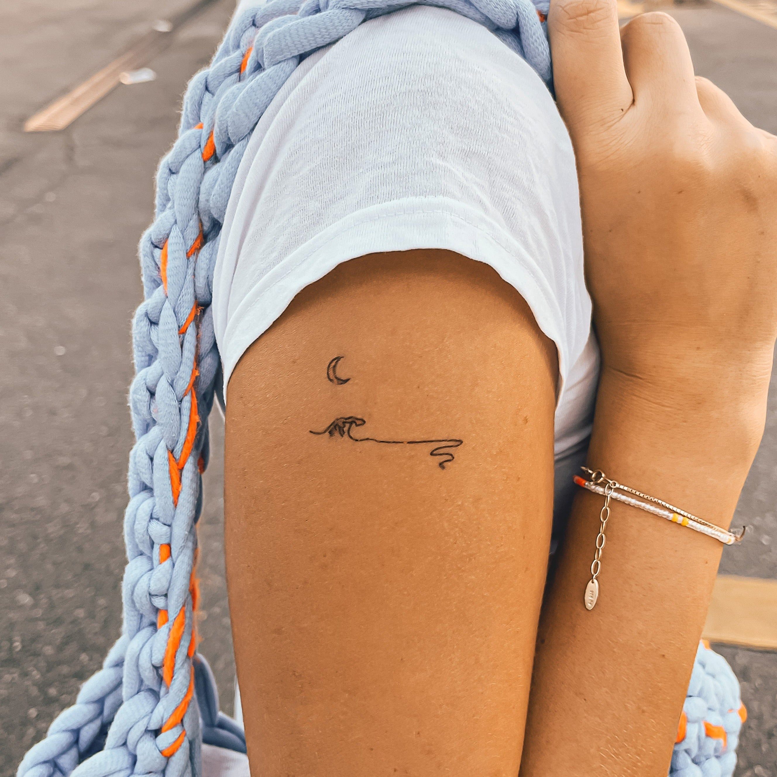 Inkster Schmuck-Tattoo Mond und Wellen, wasserfestes temporäres Tattoo, 2 Wochen Halt
