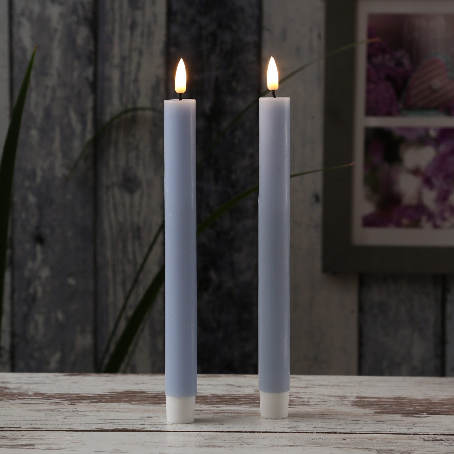 Deluxe Homeart LED-Kerze LED Stabkerzen Mia Tafelkerzen Echtwachs flackernd H: 24cm blau 2Stk (2-tlg)