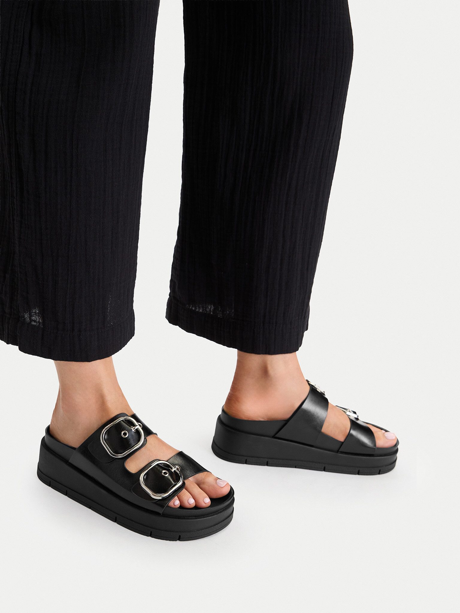 DeeZee Deezee Frauen-Flip-Flops Schwarz DeeZee-CEO-HY62273-2 Schwarz Badepantolette