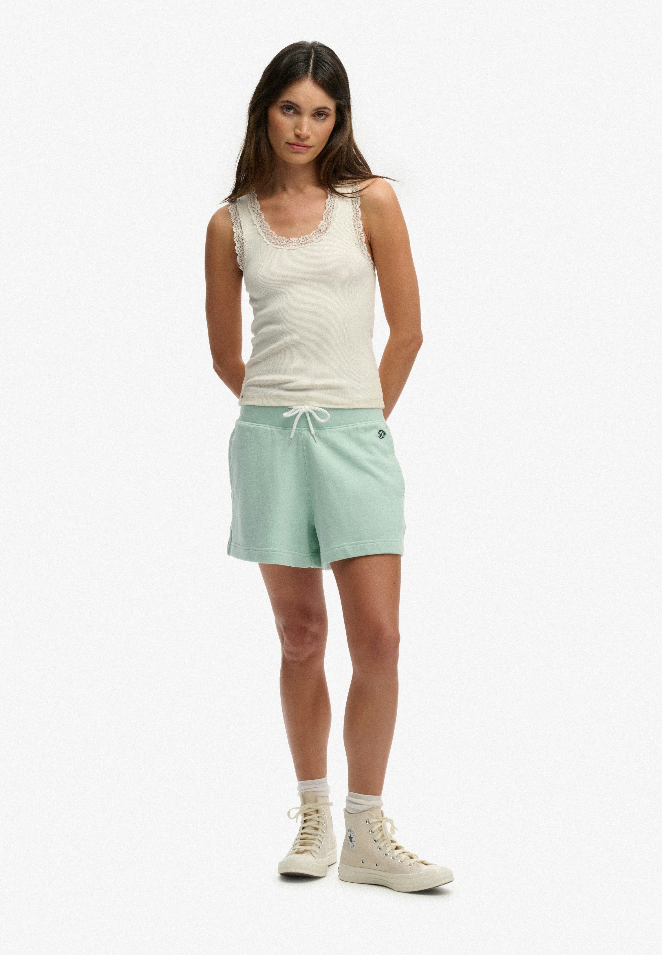 Superdry Shorts STUDIOS SWEAT SHORT Slim Fit, mit Tunnelzug, aus Baumwolle und Jersey, unifarben – Bild 3 von 5