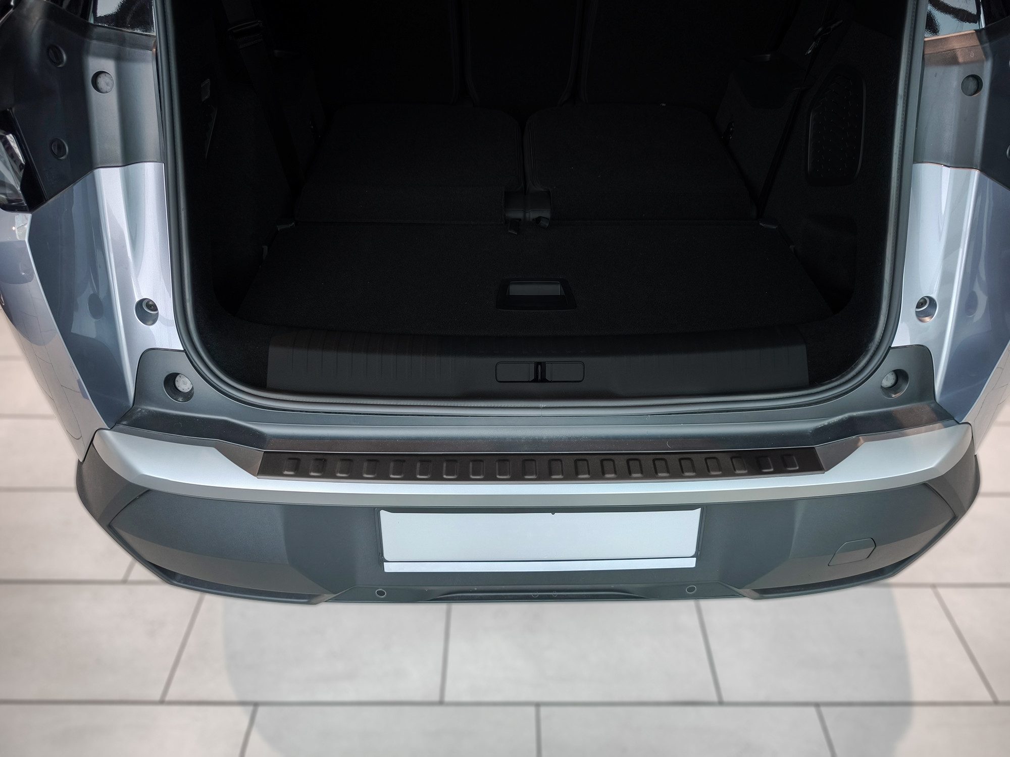 tuning-art Ladekantenschutz L3164 Edelstahl passgenau für Peugeot 5008 3/ e-5008 3 2024-