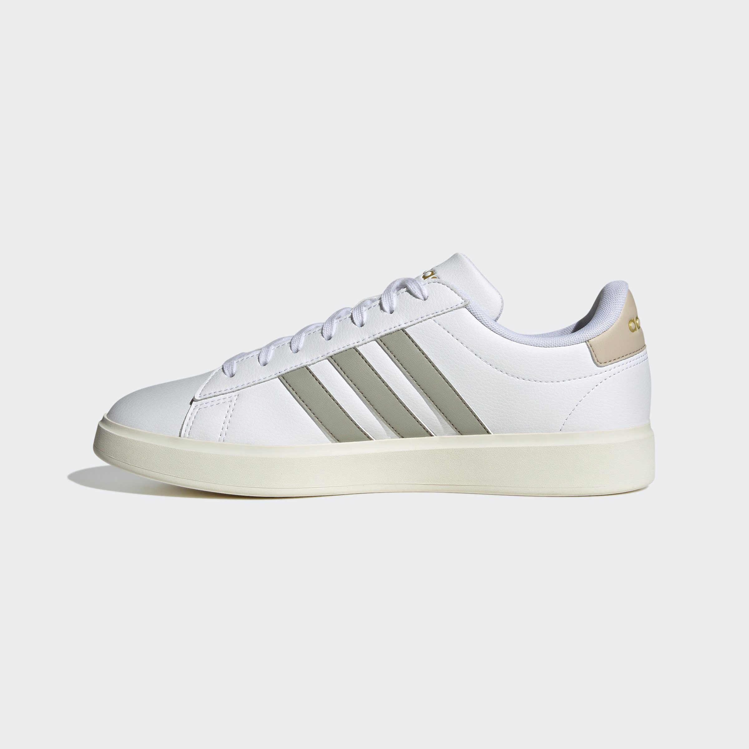 adidas Sportswear GRAND COURT / / adidas Design Beige auf Wonder des Superstar White Silver Sneaker Cloud Pebble COMFORT Spuren CLOUDFOAM den